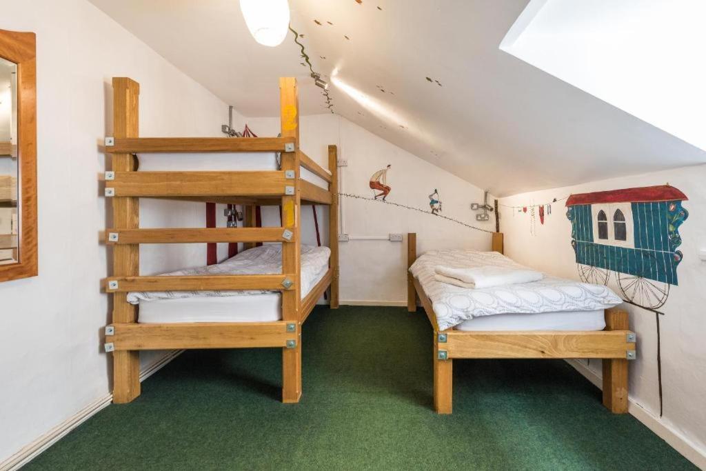 Bunk Bed in Female Dormitory Room sleeps 4  photo 2