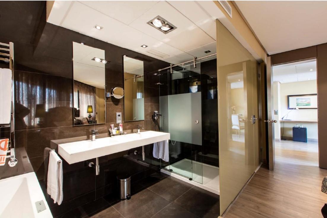 Suite Suite