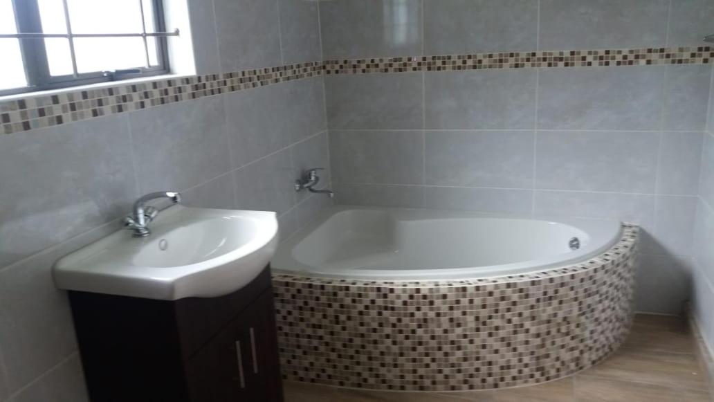 Two-Bedroom Villa - Photo 17