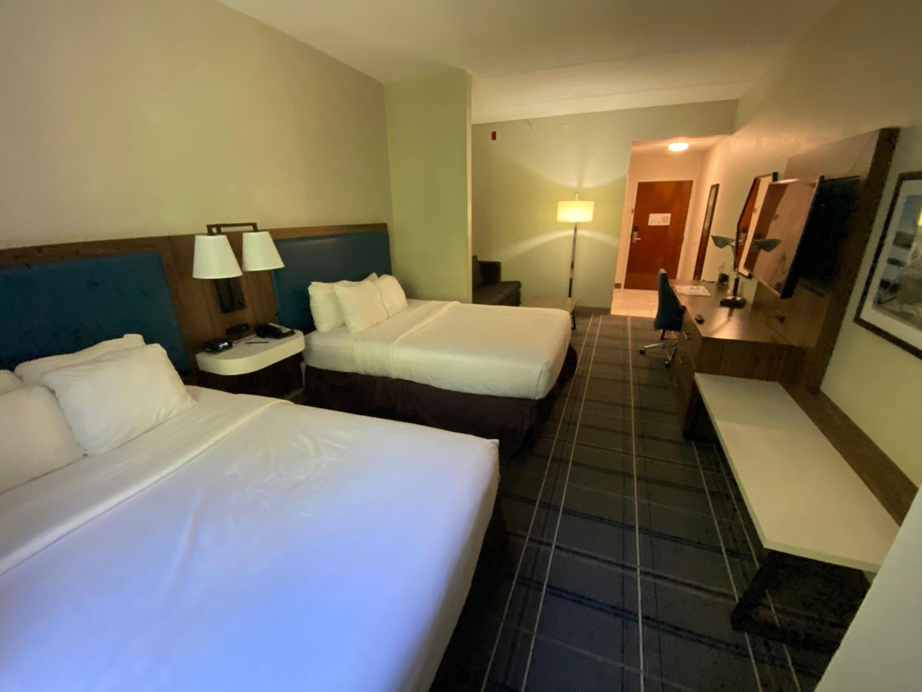 Queen Suite with Two Queen Beds