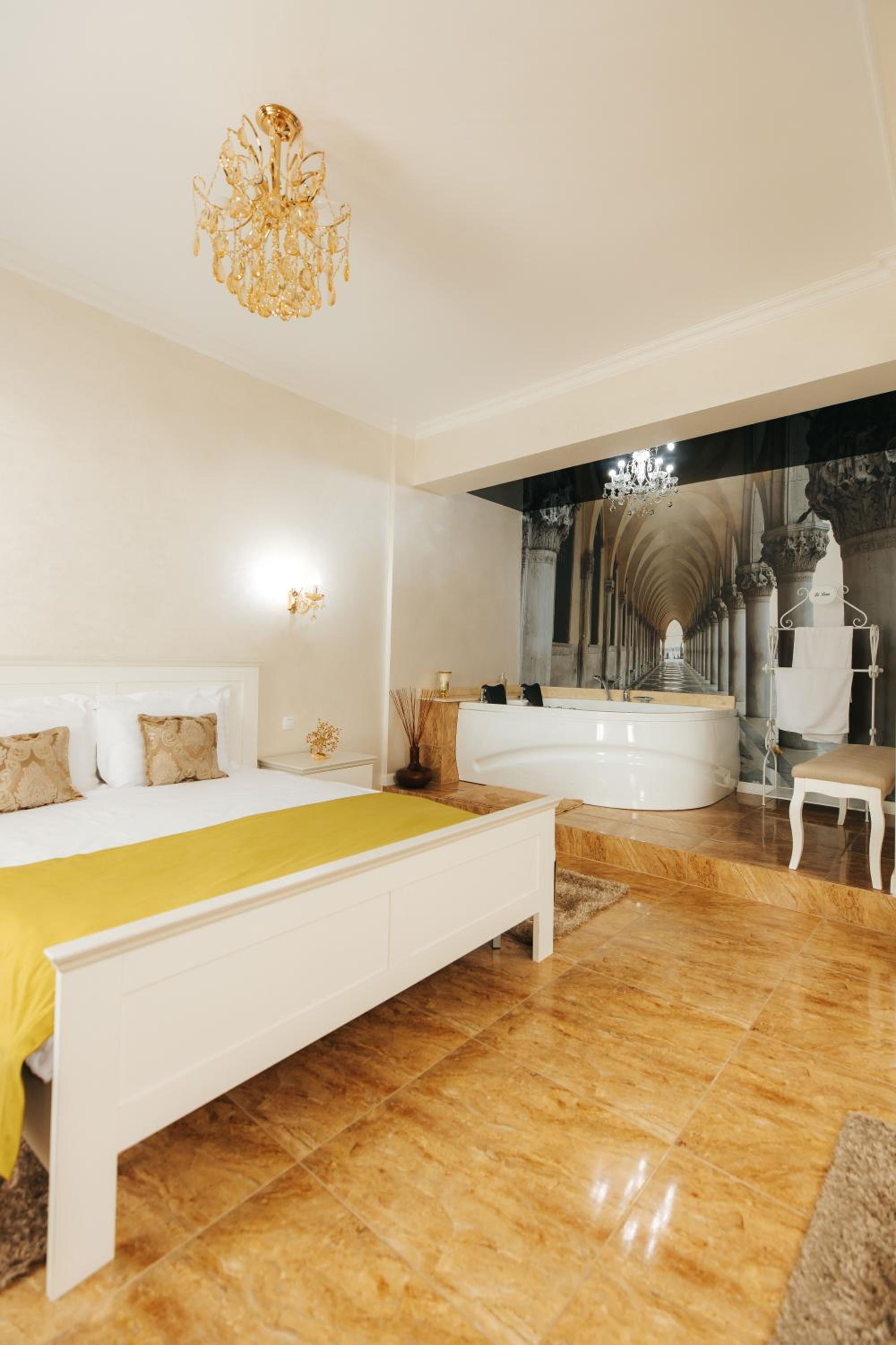 Junior Suite - Photo 11