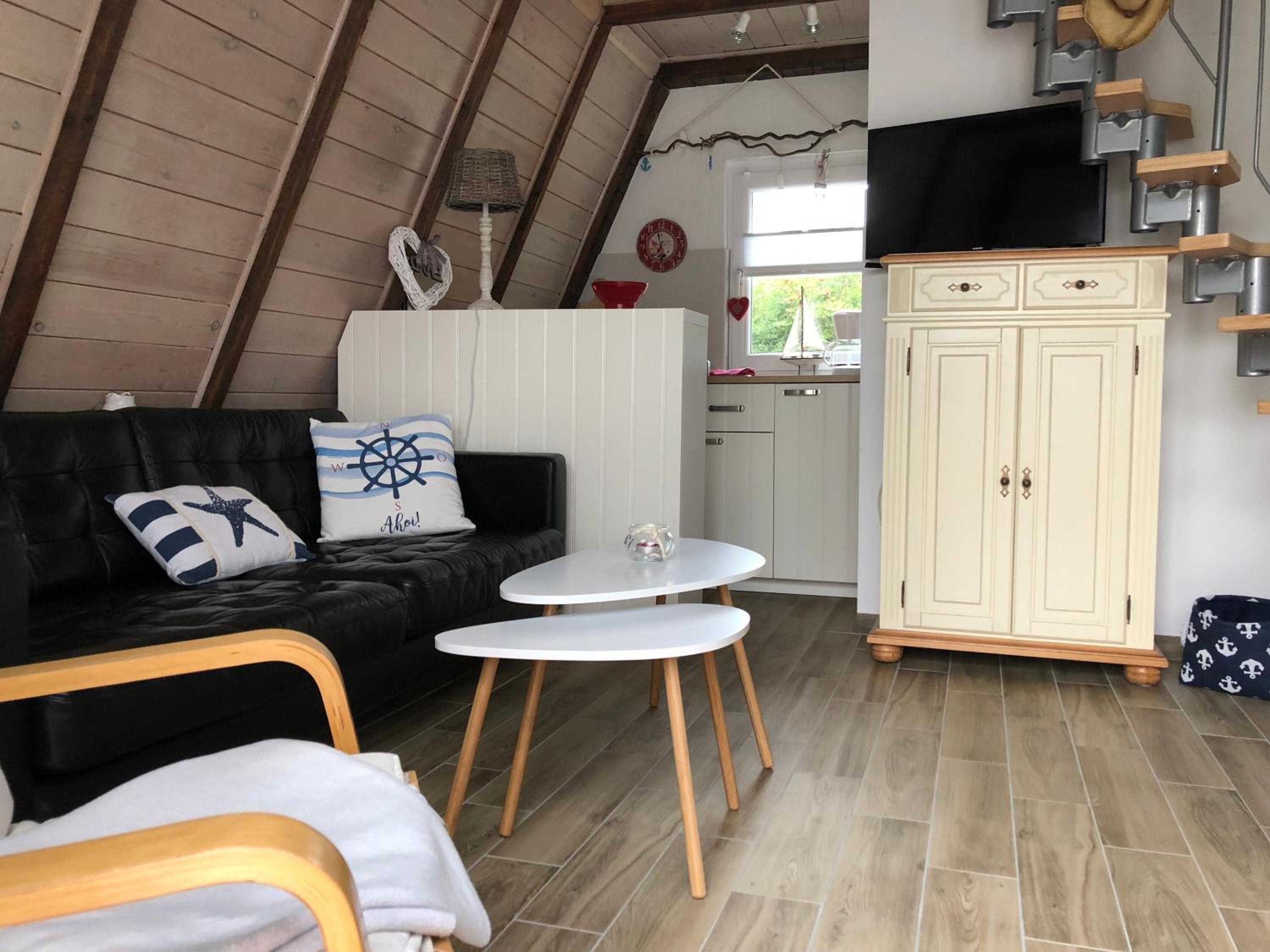 One-Bedroom House photo 1