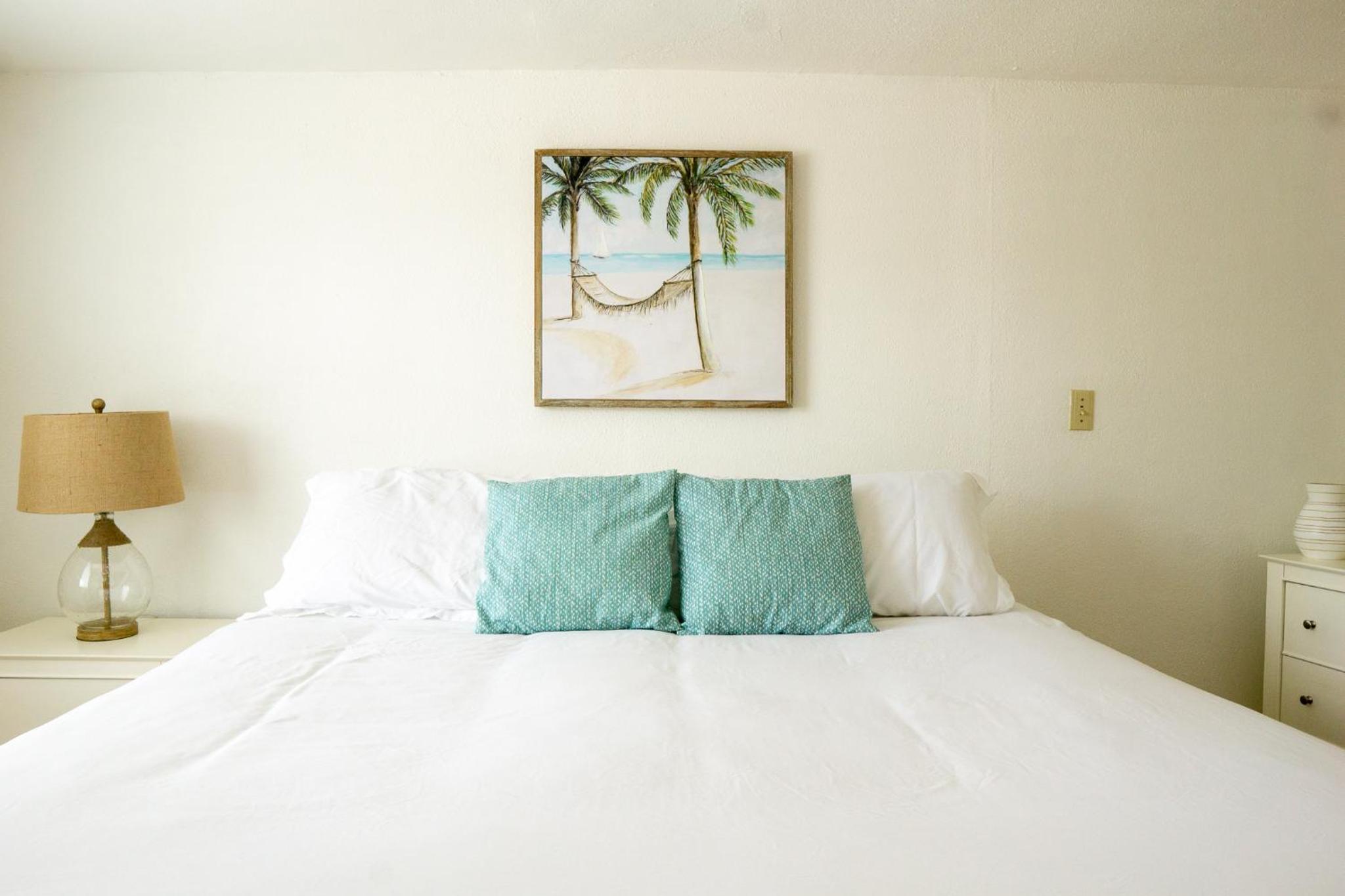 Poolside suite, king