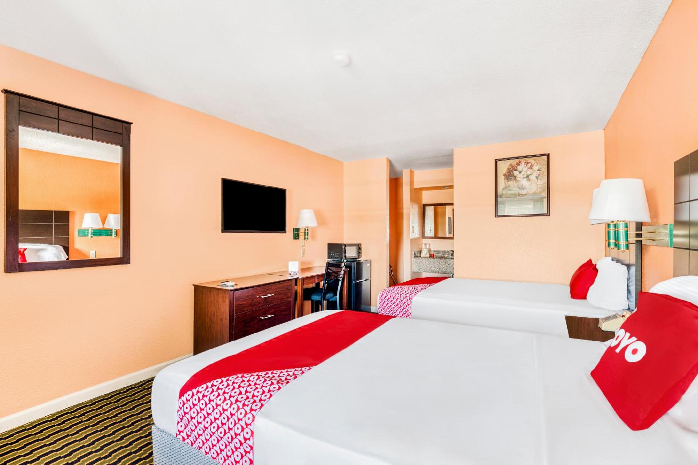 Double Room with Two Double Beds photo 3