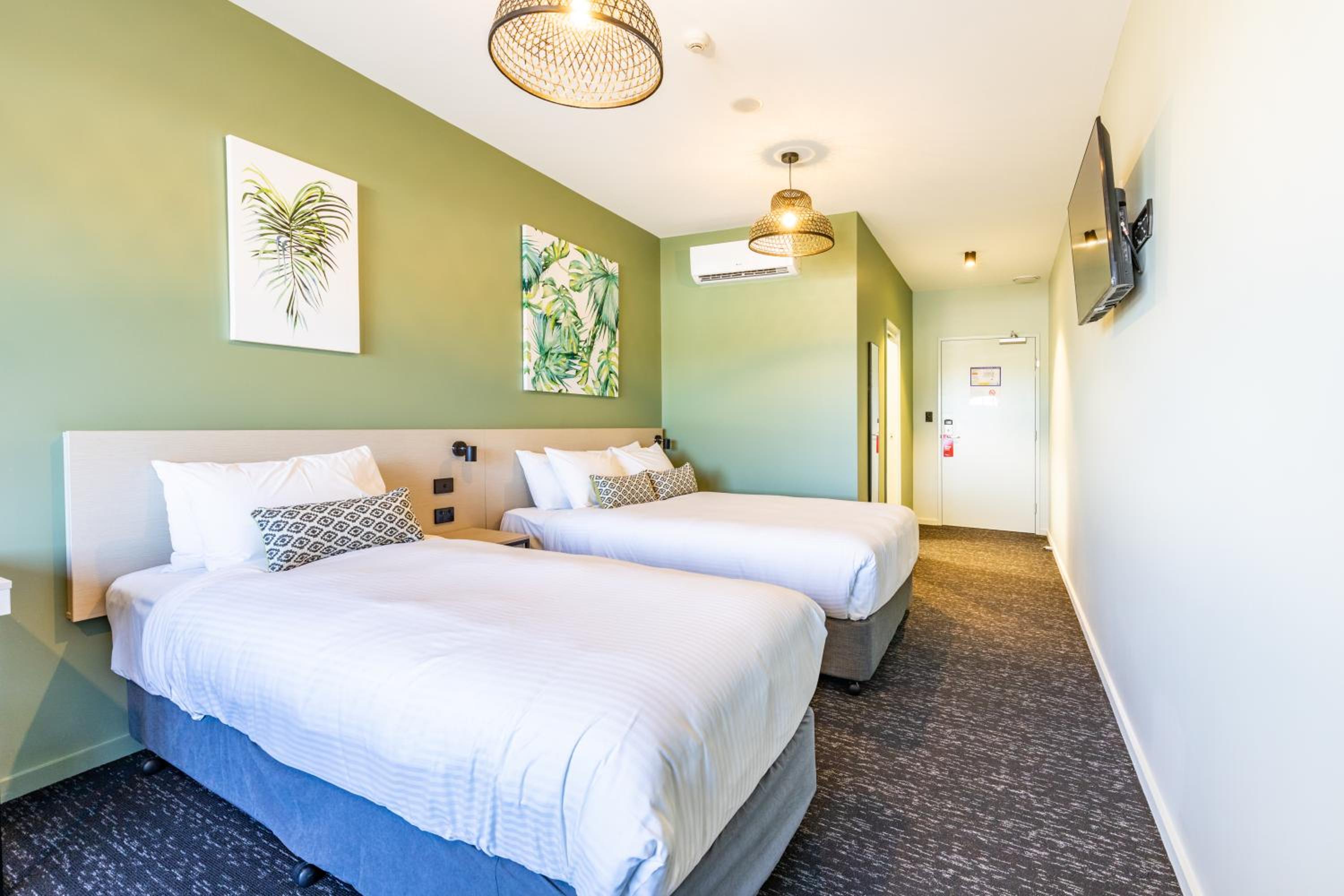 Triple Room - Photo 6