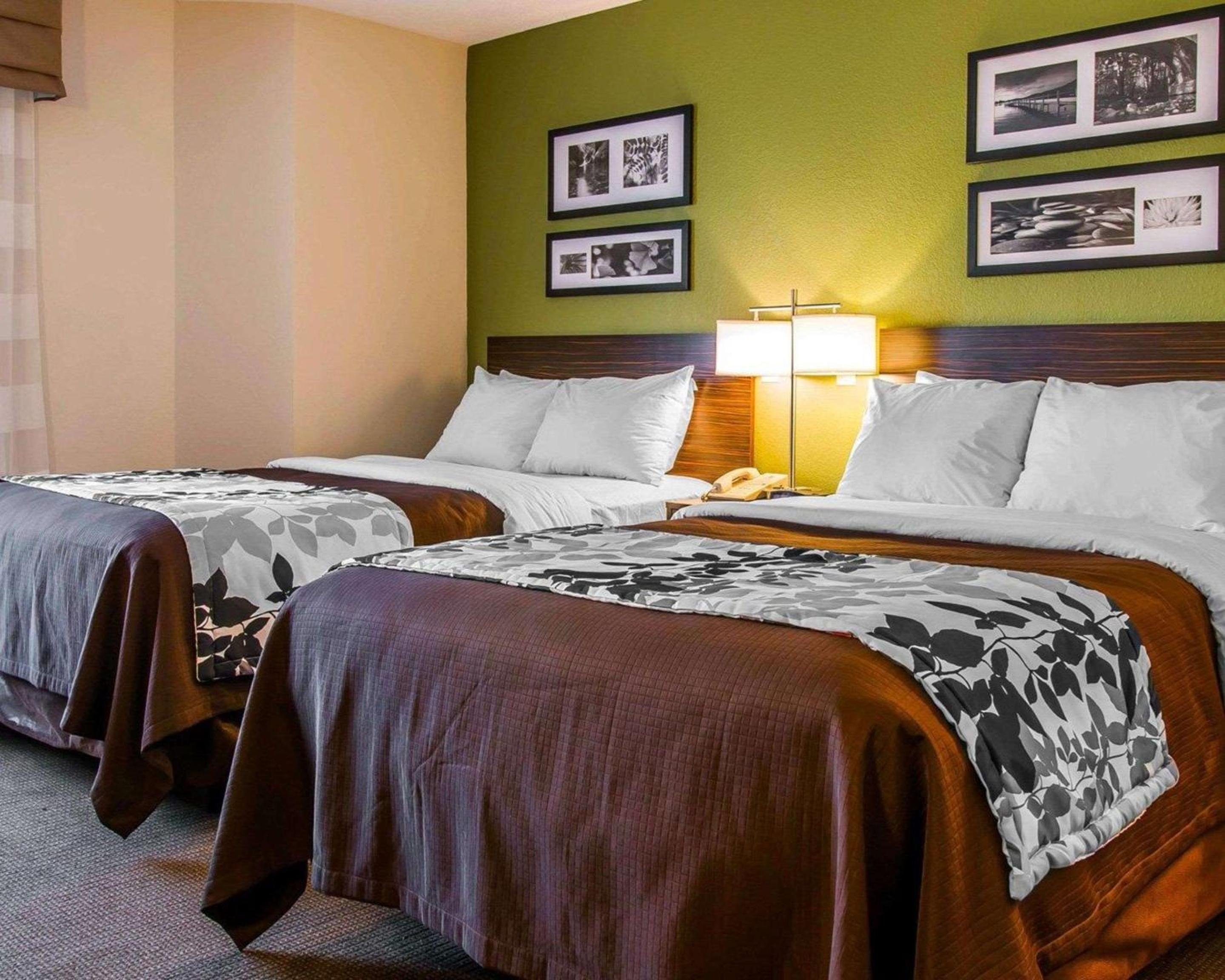 Double Room with Two Double Beds - Non-Smoking - Photo 1