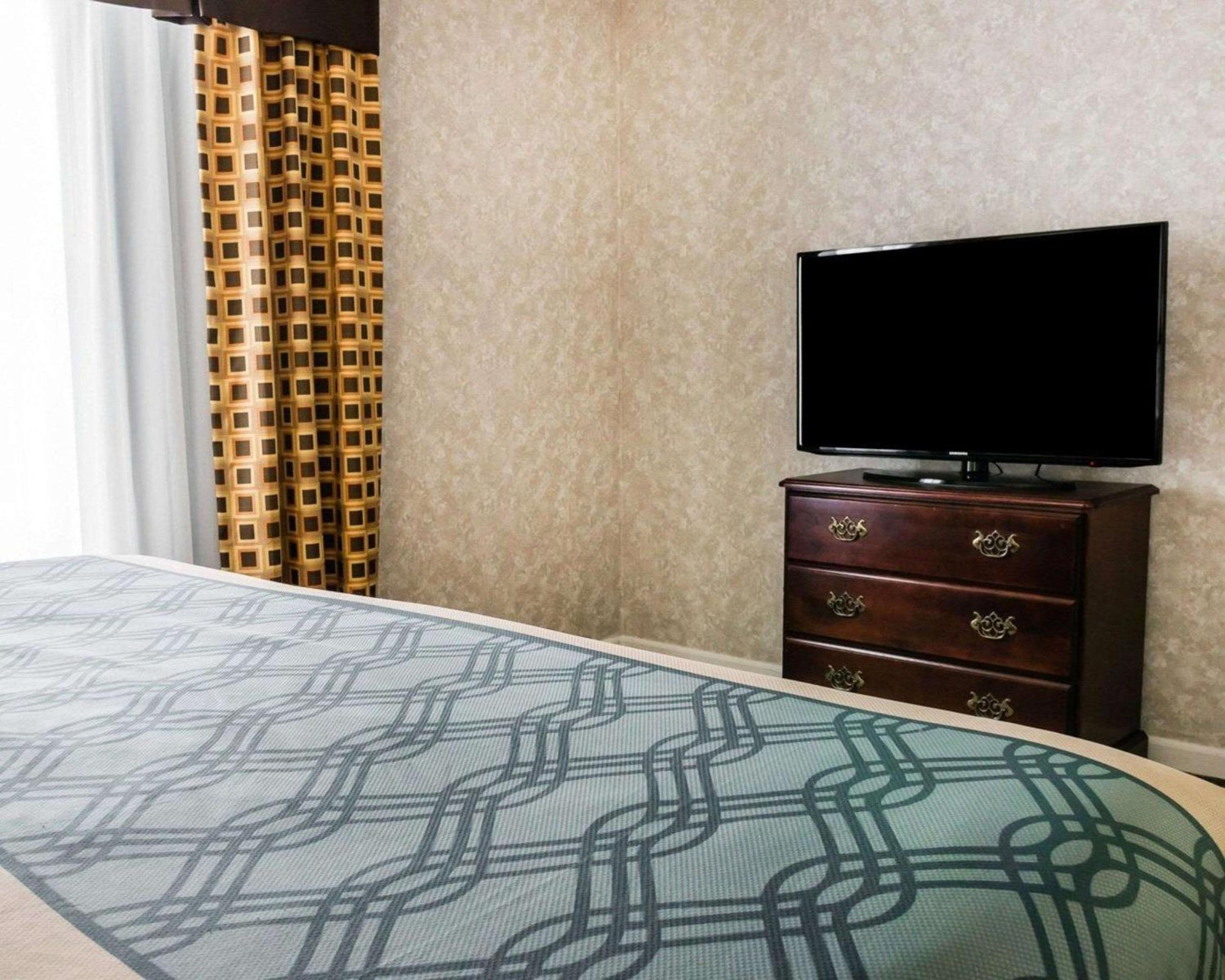King Suite - Photo 3