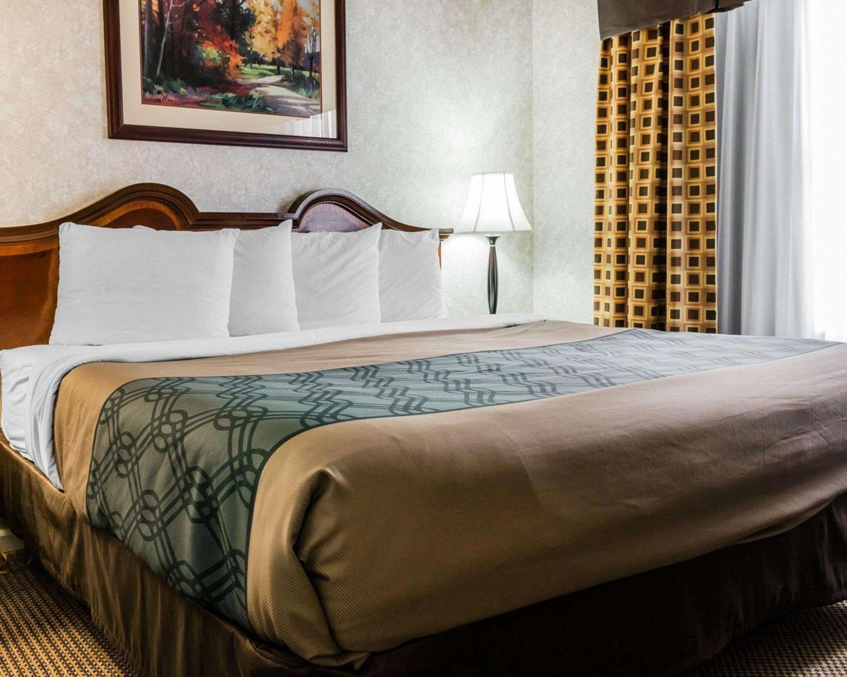 King Suite - Photo 2