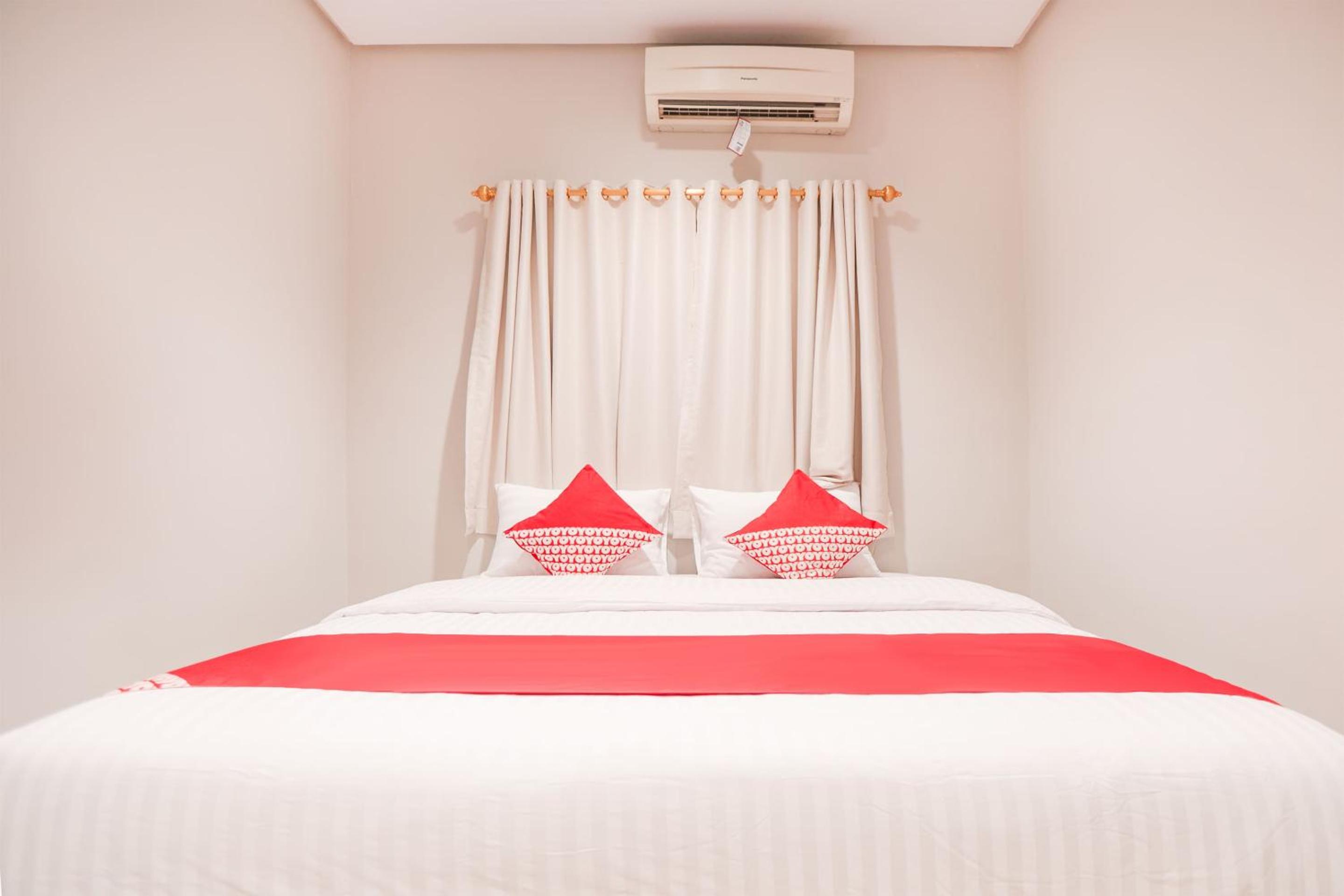 Deluxe Double Room - Photo 10