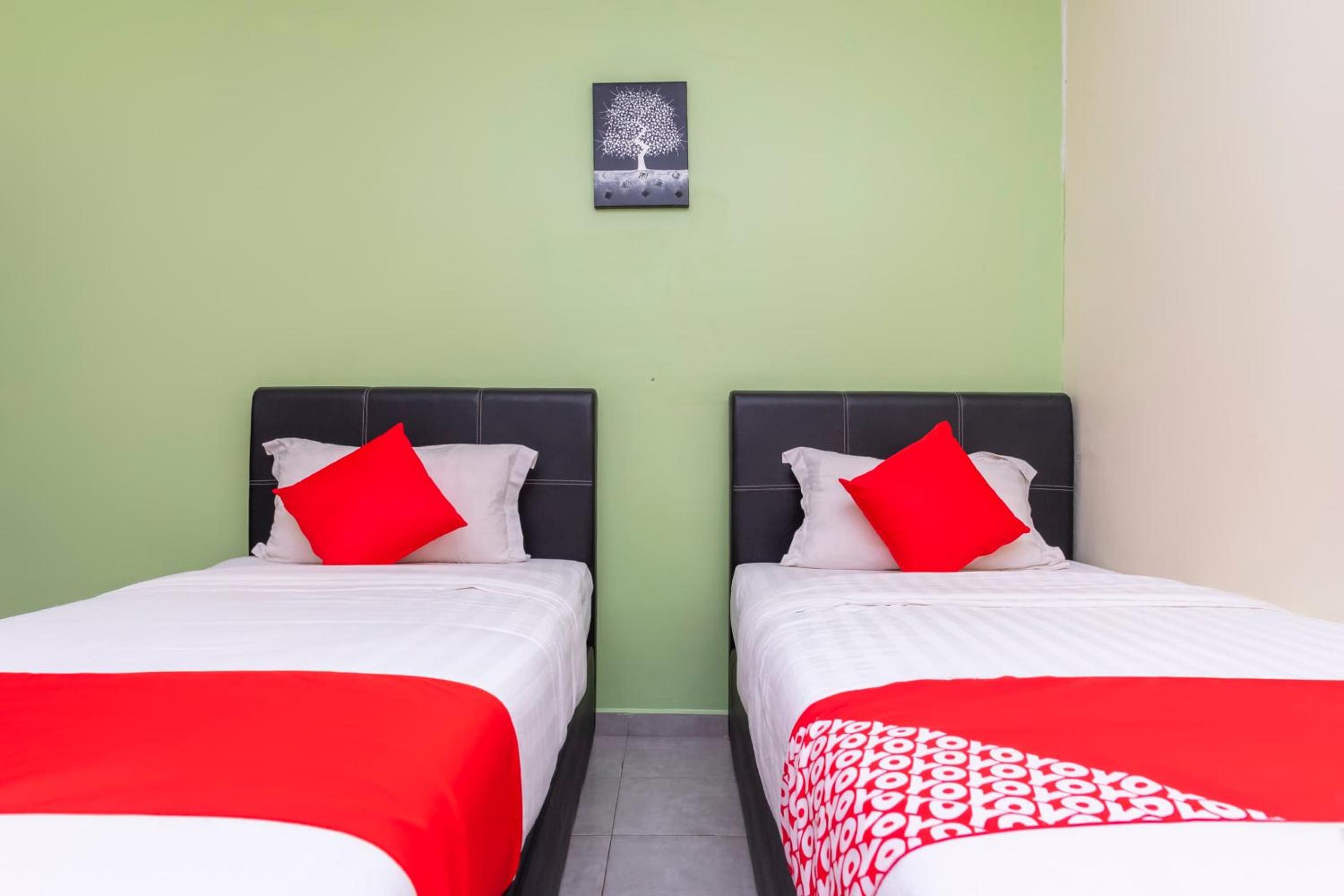 Deluxe Twin Room - Photo 2