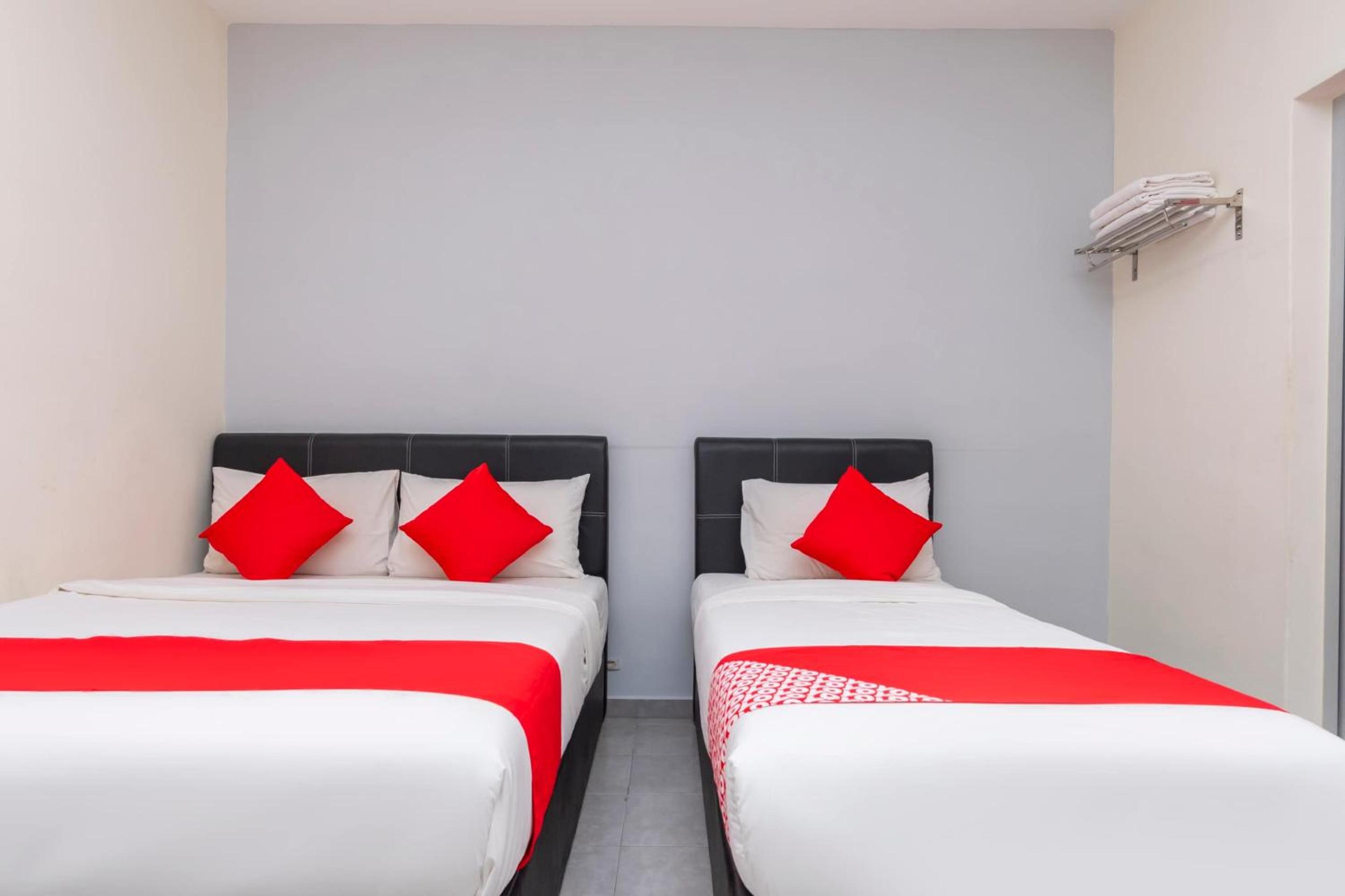Deluxe Triple Room - Photo 2