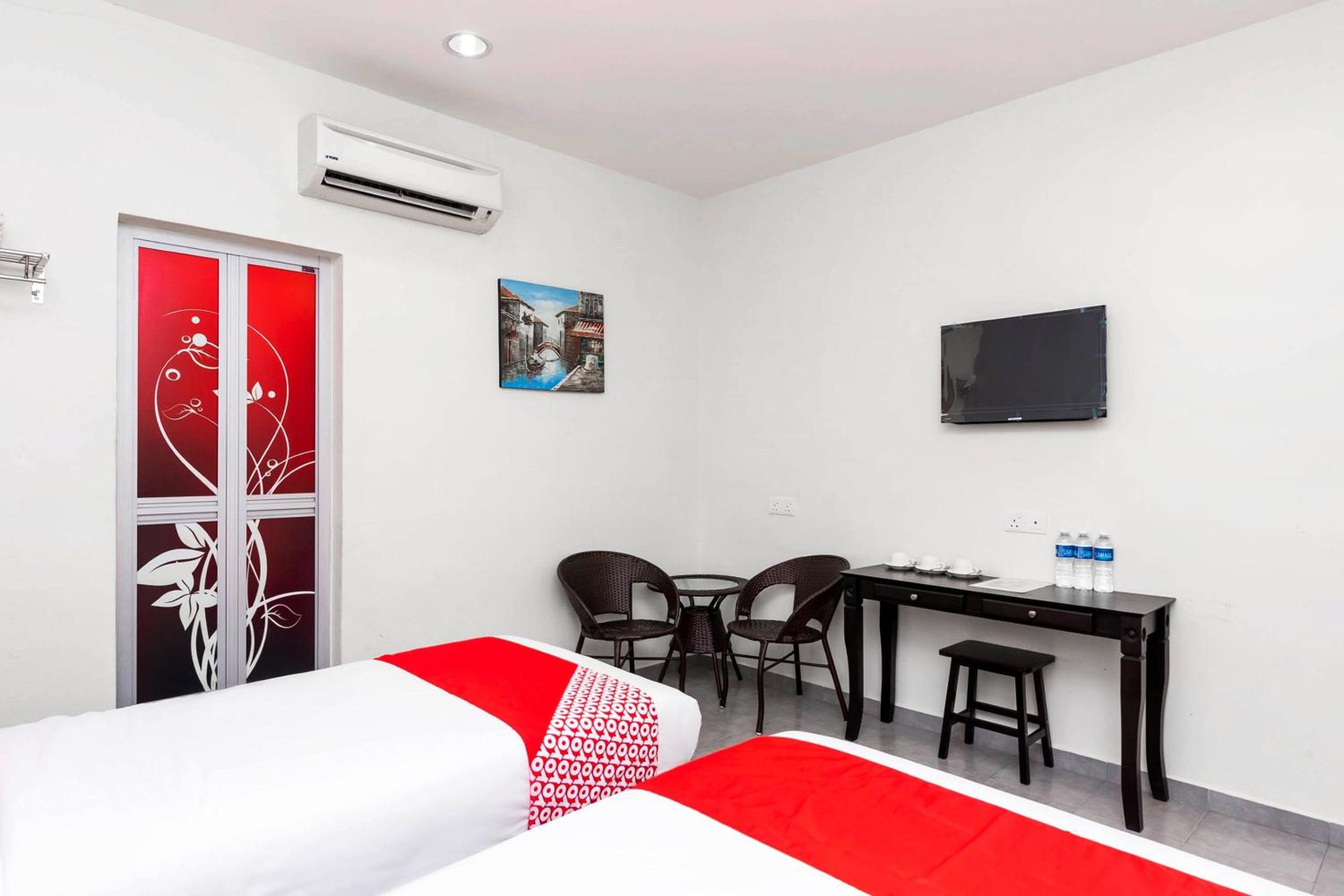 Deluxe Triple Room - Photo 4