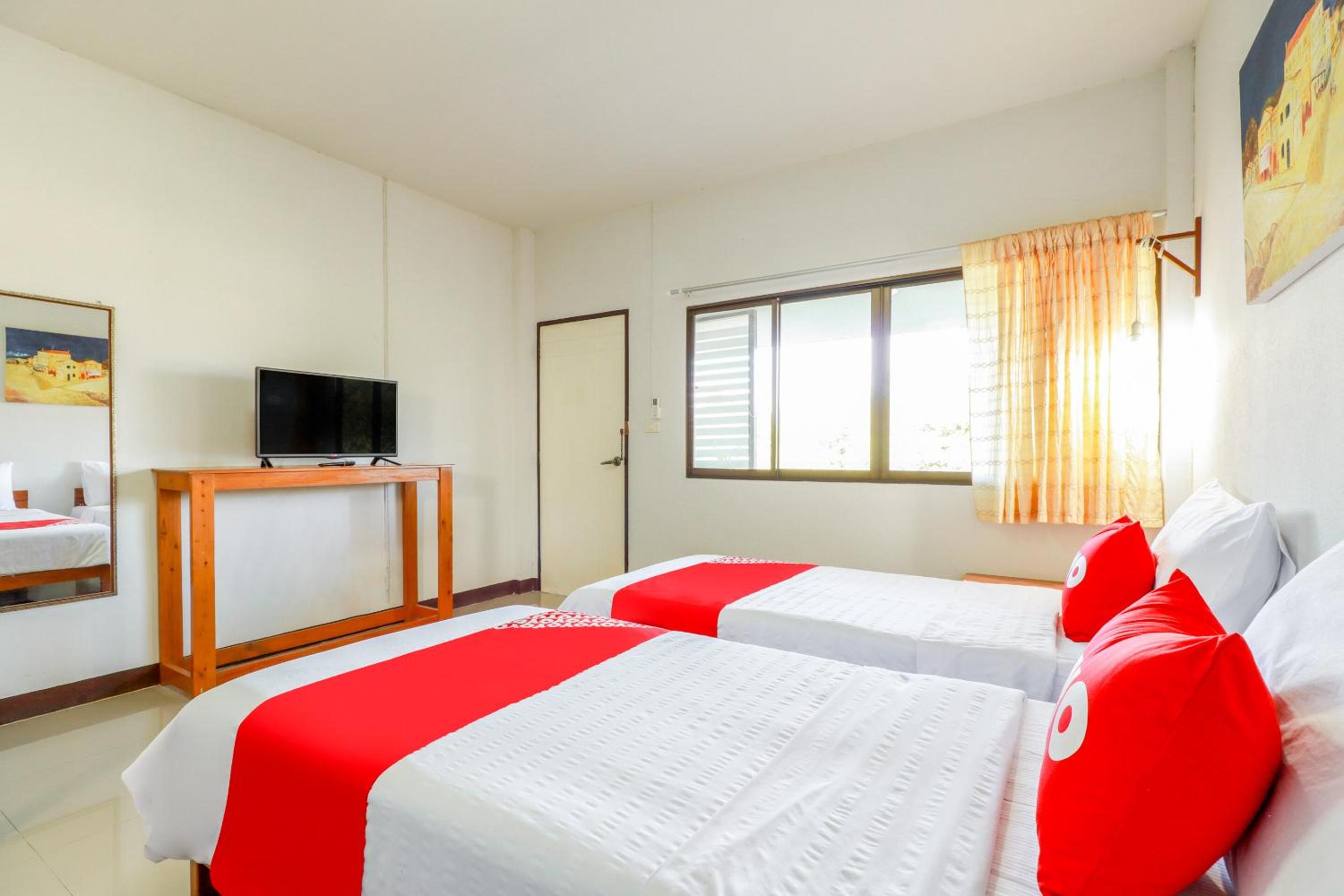Standard Twin Room - Photo 2