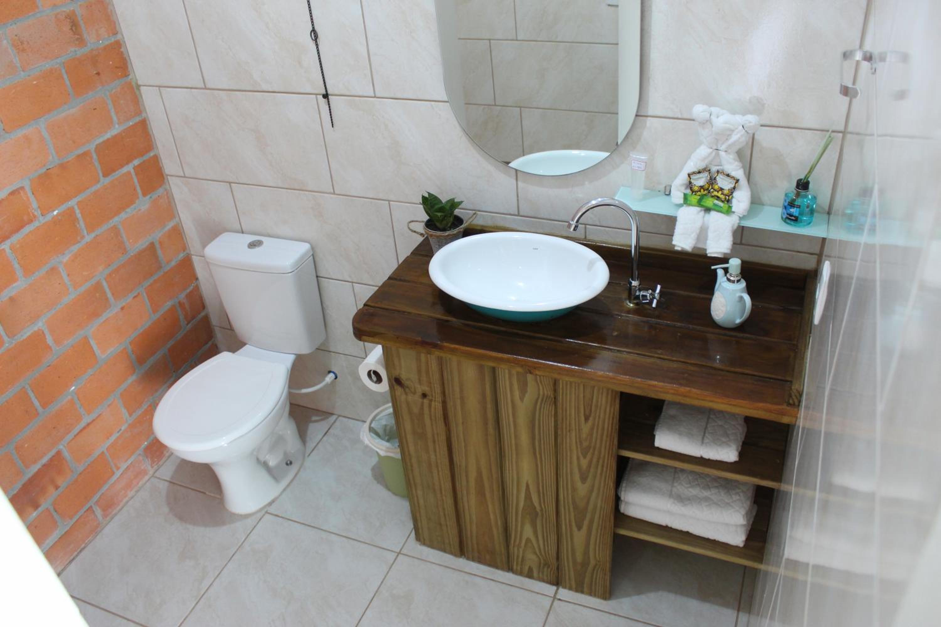 Classic Quadruple Room - Photo 7