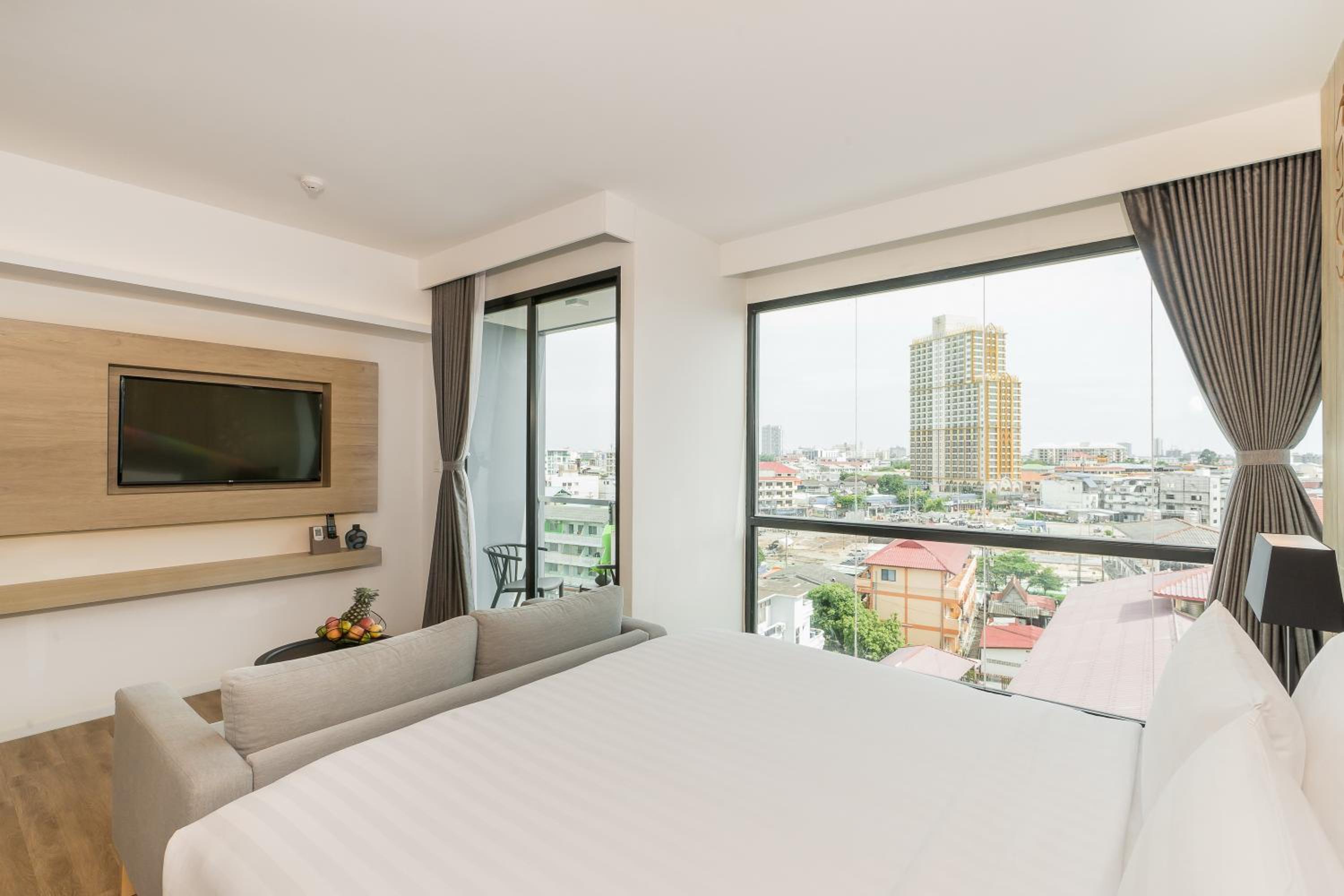 Grand Deluxe Double Room - Photo 11