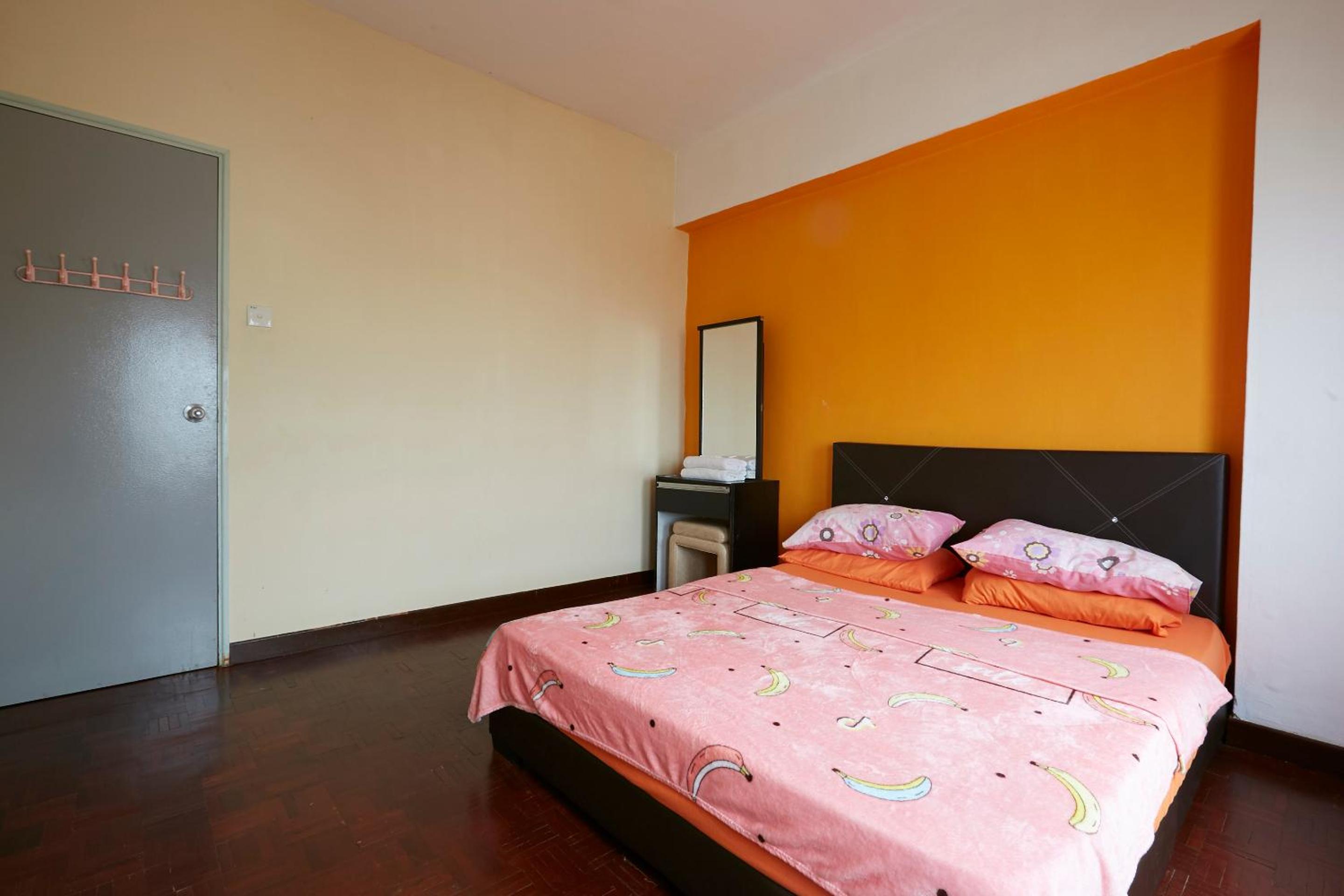 One-Bedroom Apartment - Photo 6