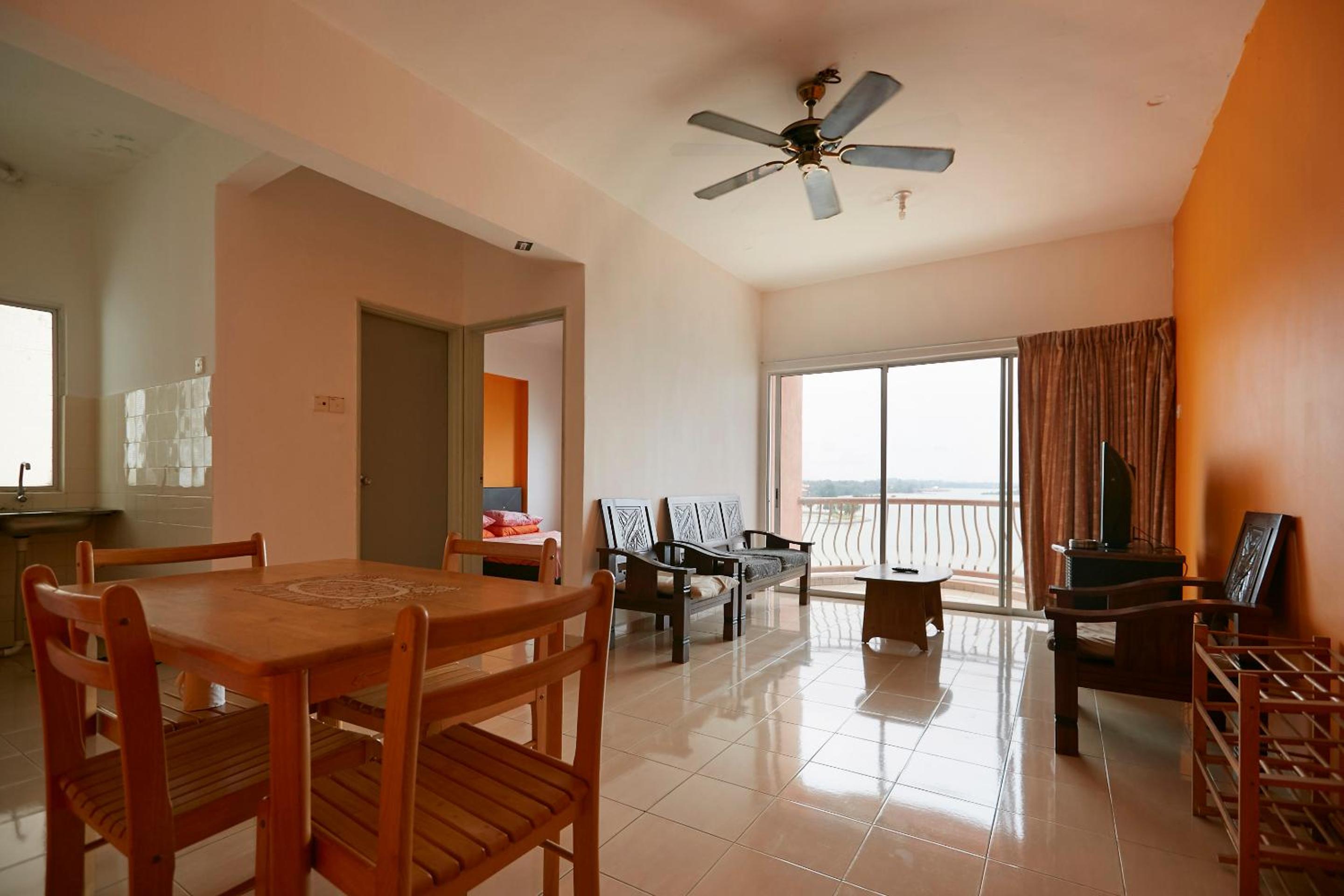 One-Bedroom Apartment - Photo 8