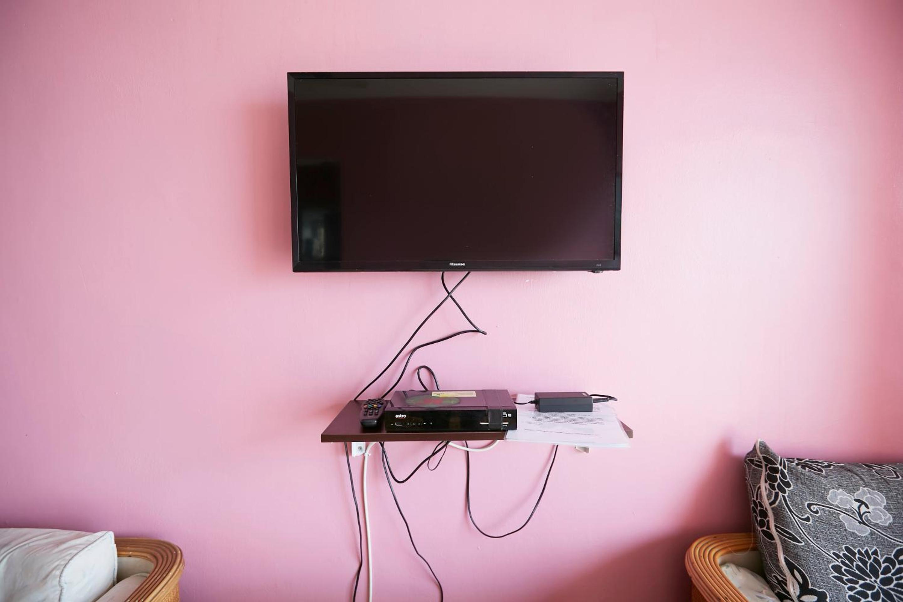 One-Bedroom Apartment - Photo 9