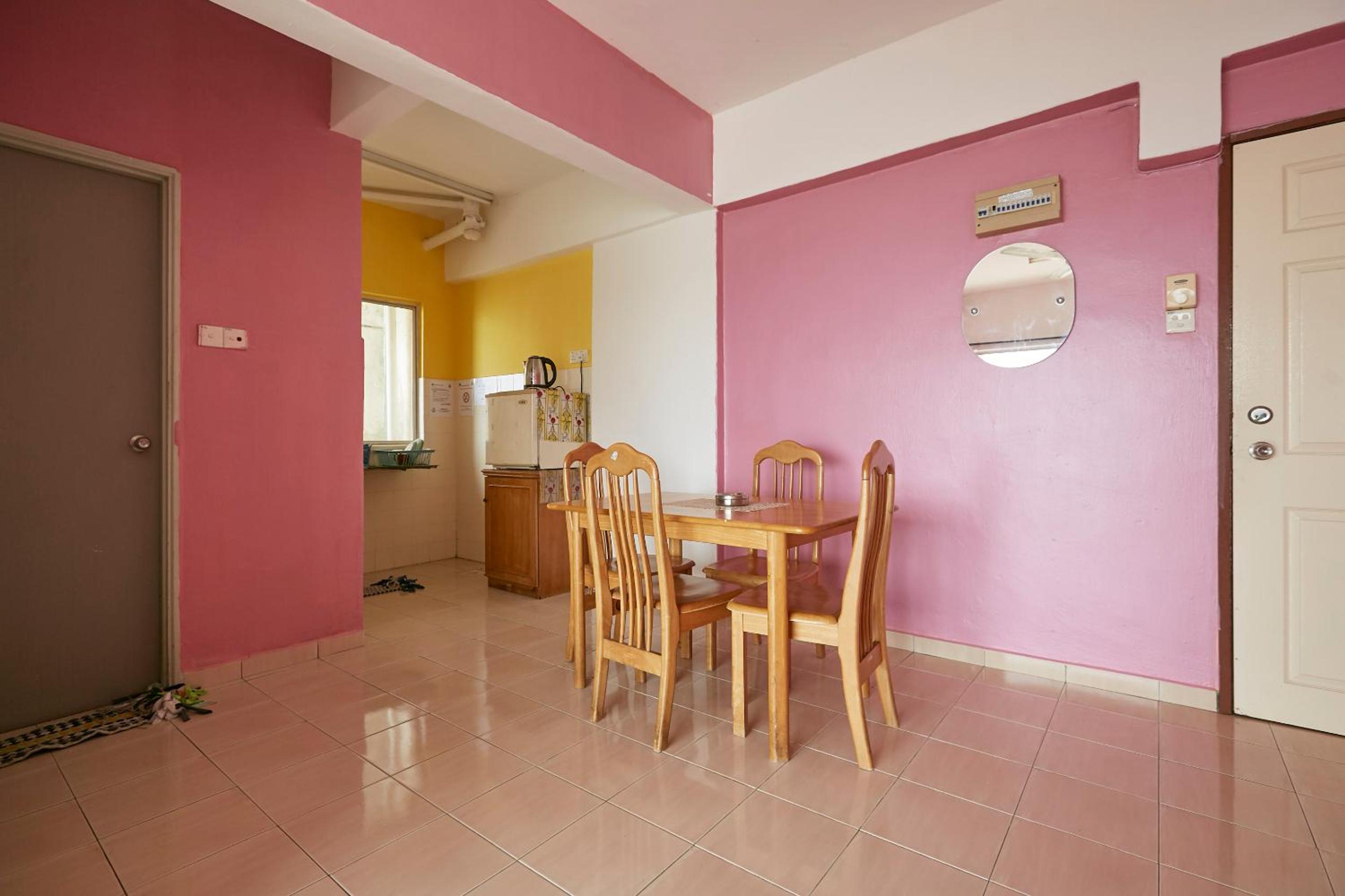 One-Bedroom Apartment - Photo 19