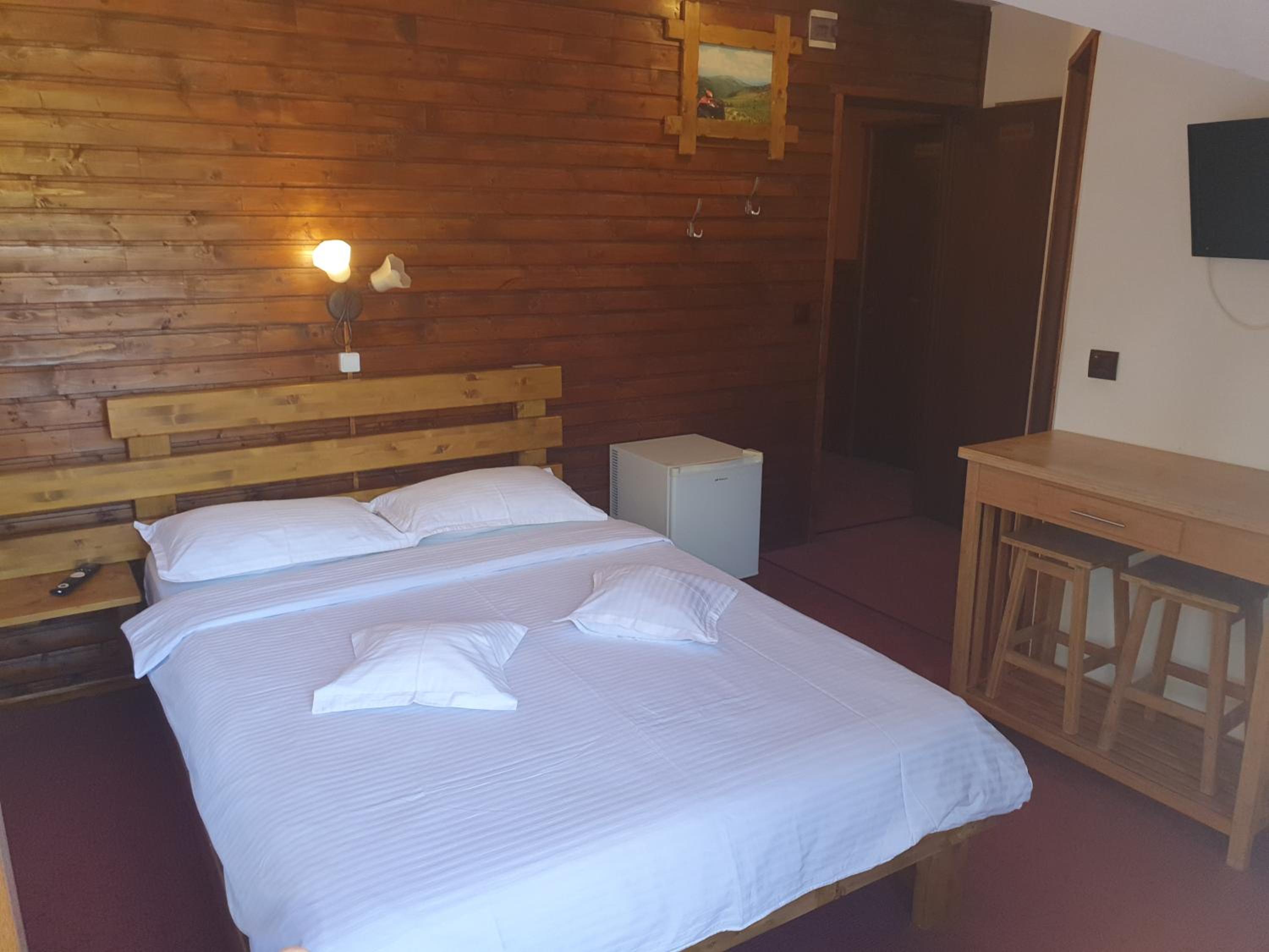 Single Room with Bathroom photo 1