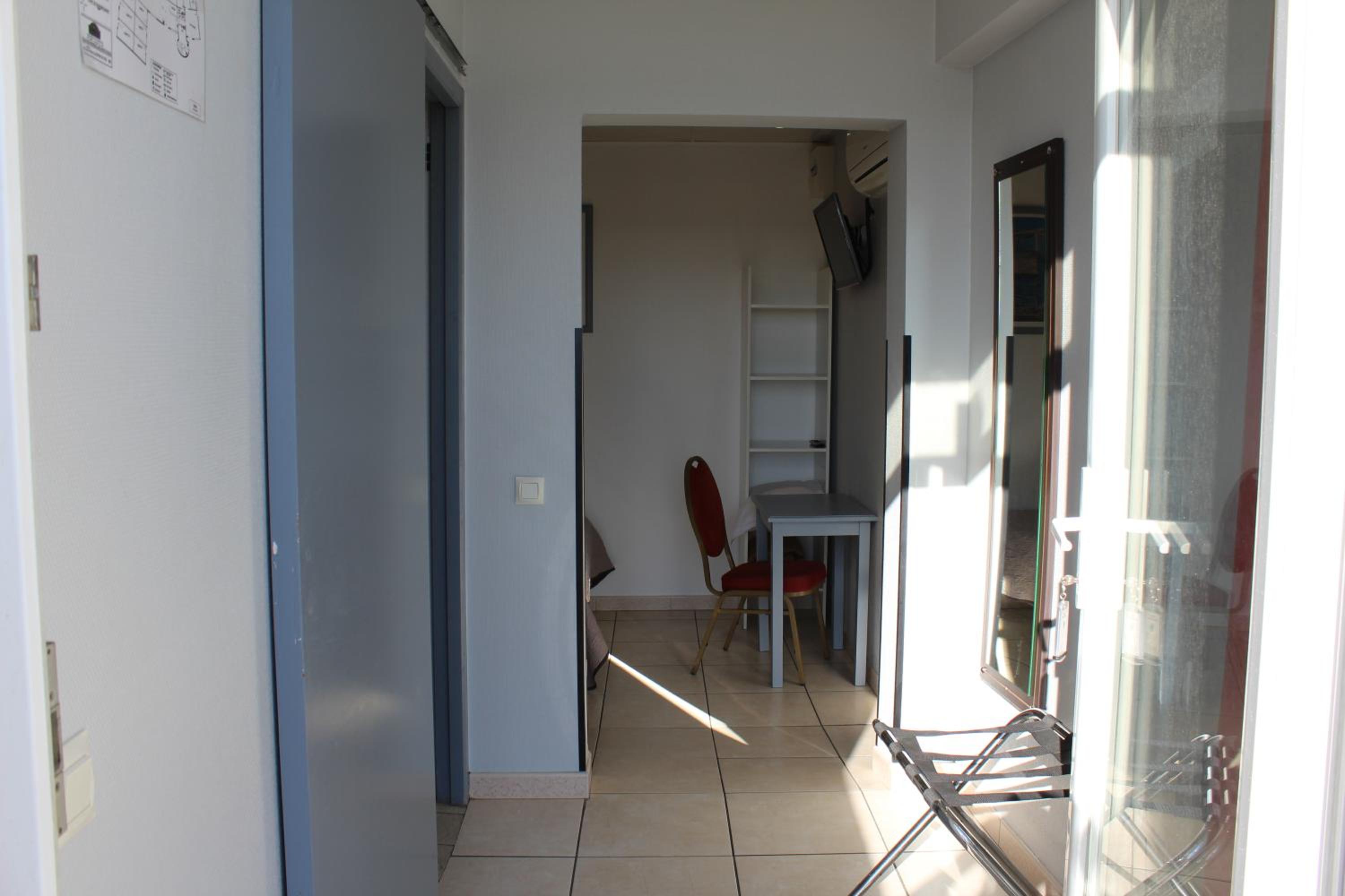 Small Double Room photo 3