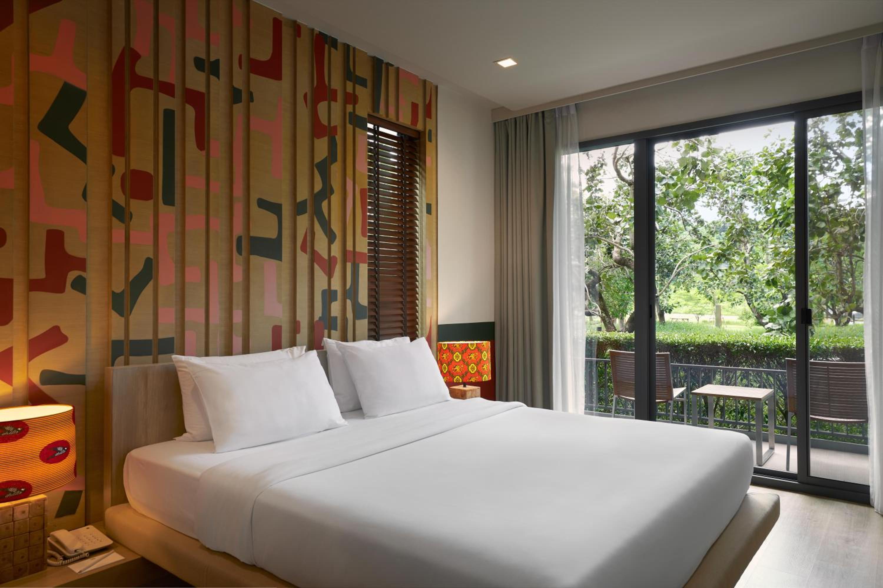 King Room with Garden View - Photo 2