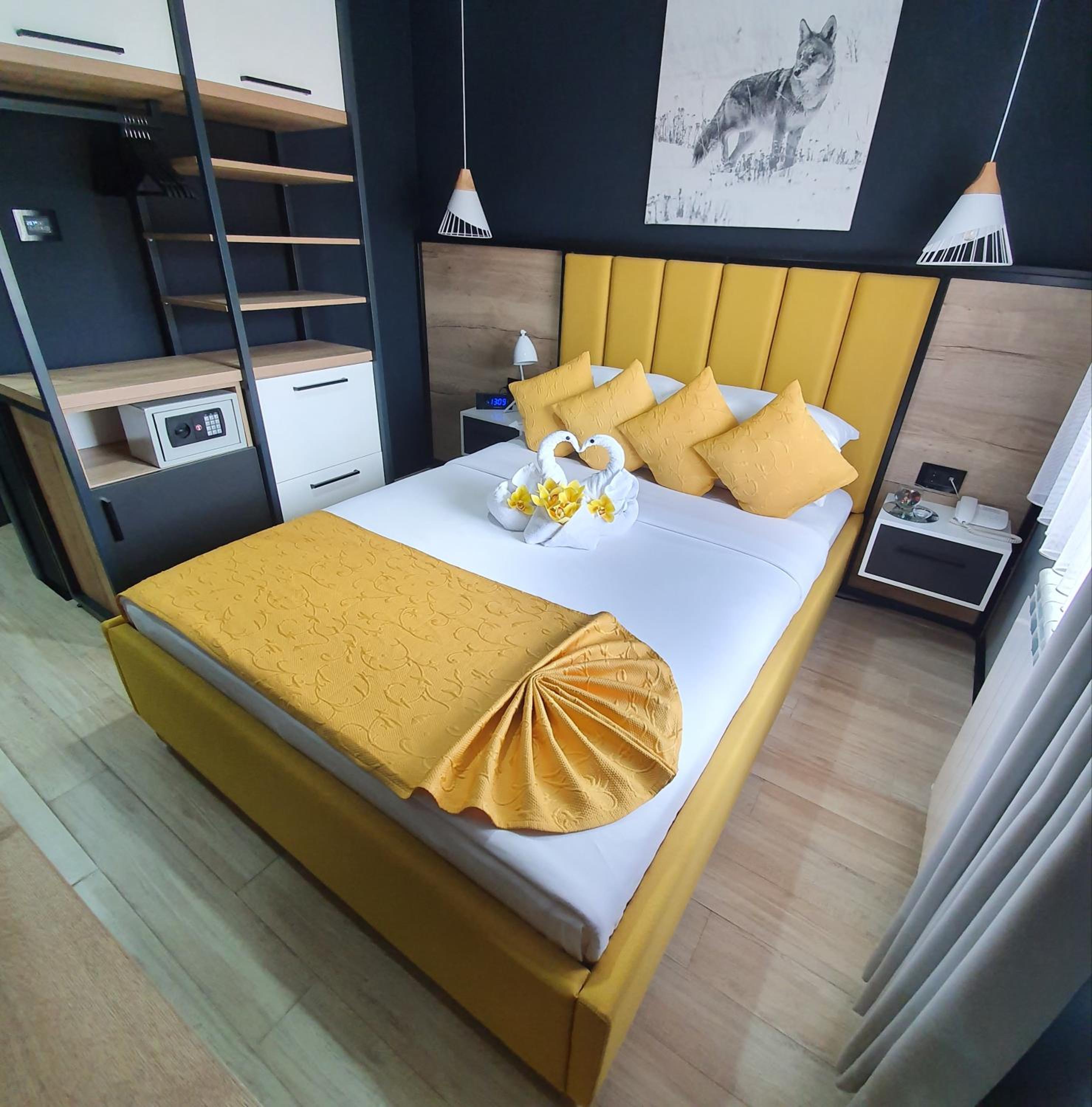 Standard Double Room - Photo 3