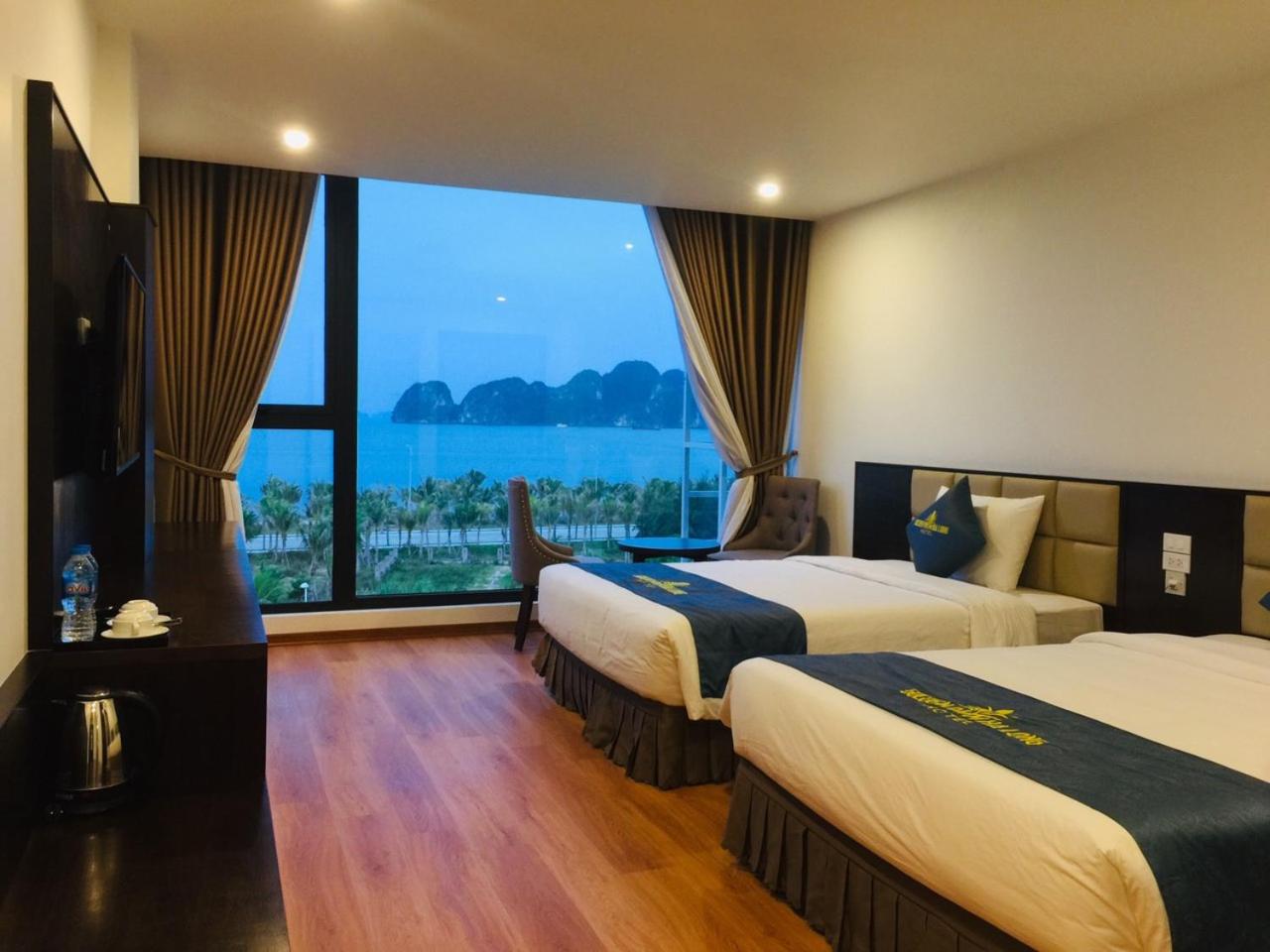 Family Room with Sea View - Photo 1