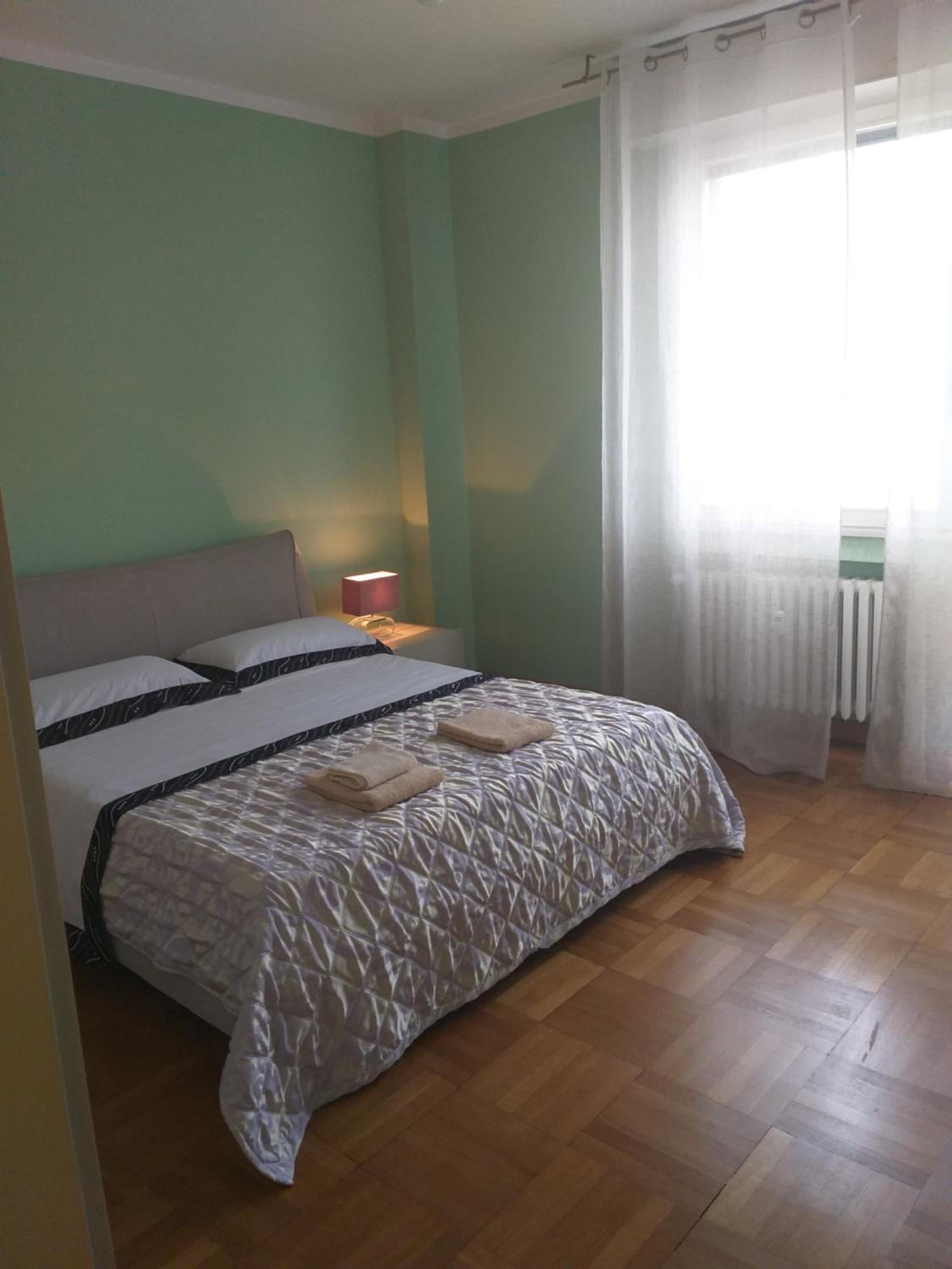 Three-Bedroom Apartment - Photo 6