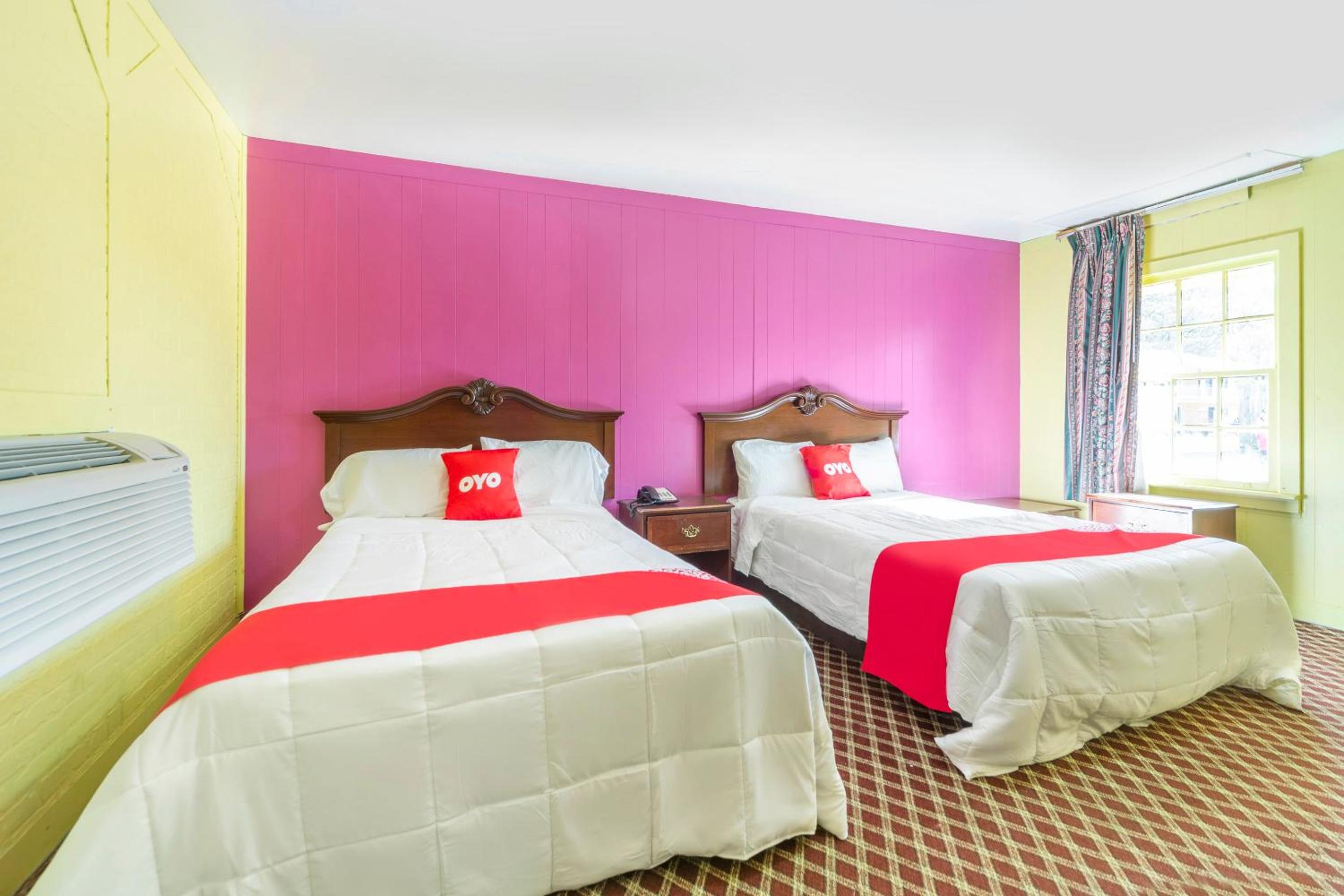 Double Room with Two Double Beds Smoking