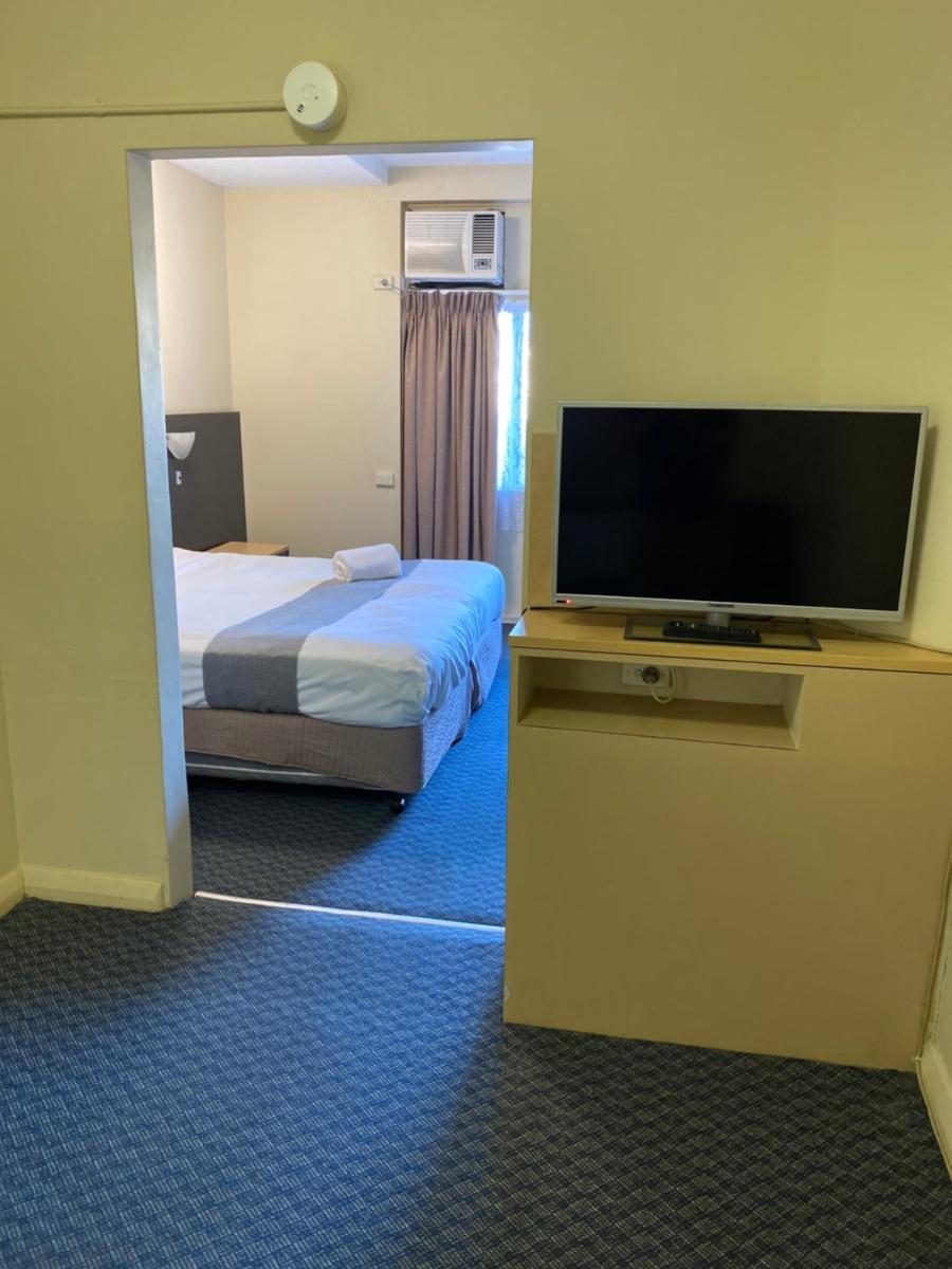 Deluxe King Room photo 1