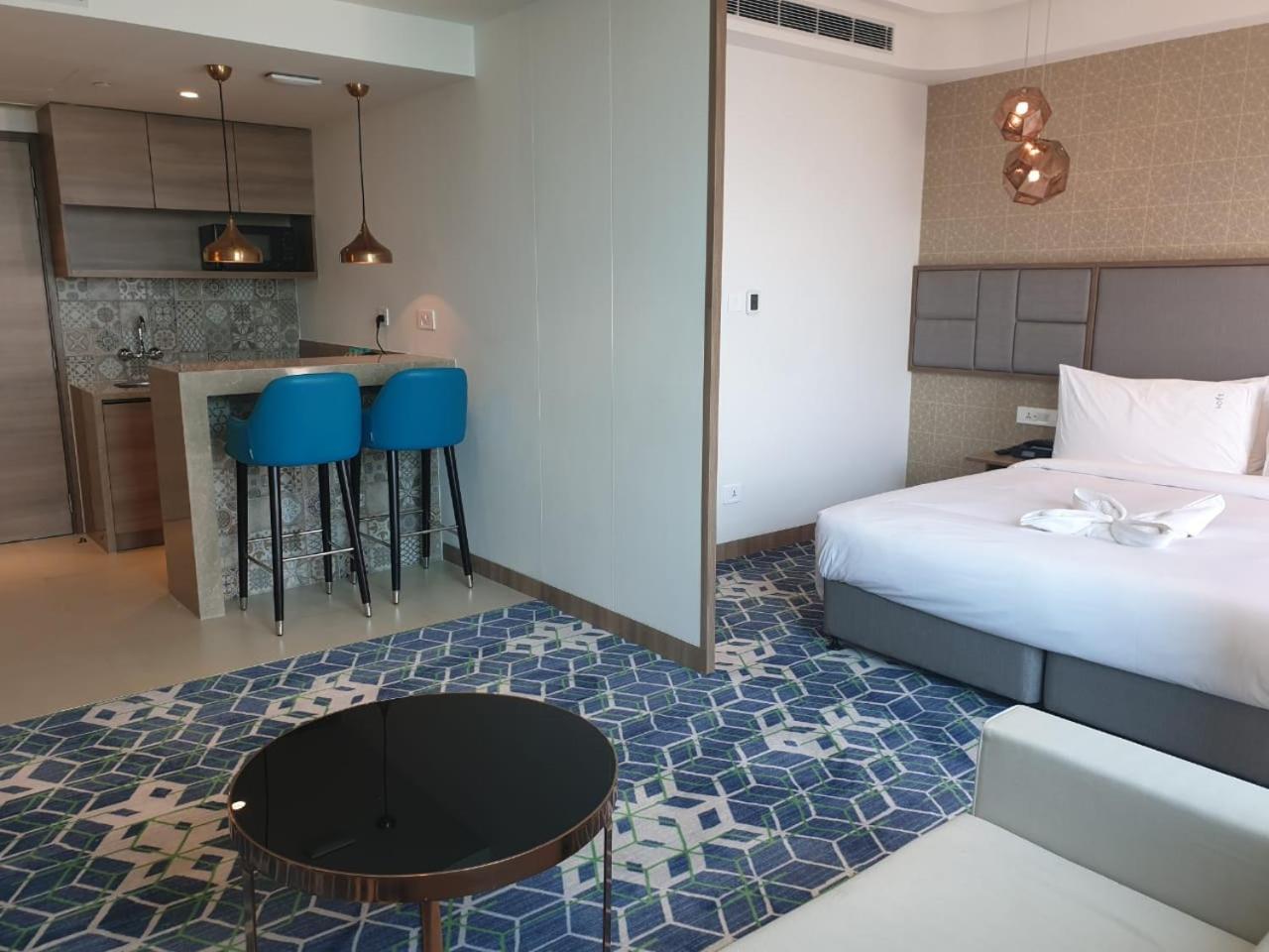 One-Bedroom Suite with Kitchenette with 25% discount on F&B, Spa and Laundry, Enjoy Buy One Get One at Viva Bar during Happy Hours (12 noon to 06:00 PM) - Photo 2