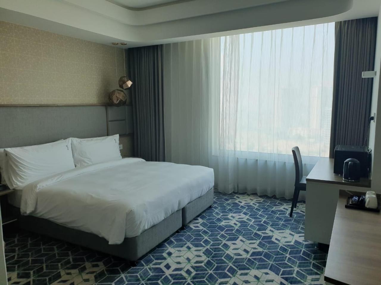 Standard King Room – Disability Access with 25% discount on F&B and Laundry, 20% on Spa and Enjoy Buy One Get One at Viva Bar during Happy Hours (12 noon to 06:00 PM) Standard King Room – Disability Access with 25% discount on F&B and Laundry, 20% on Spa and Enjoy Buy One Get One at Viva Bar during Happy Hours (12 noon to 06:00 PM)