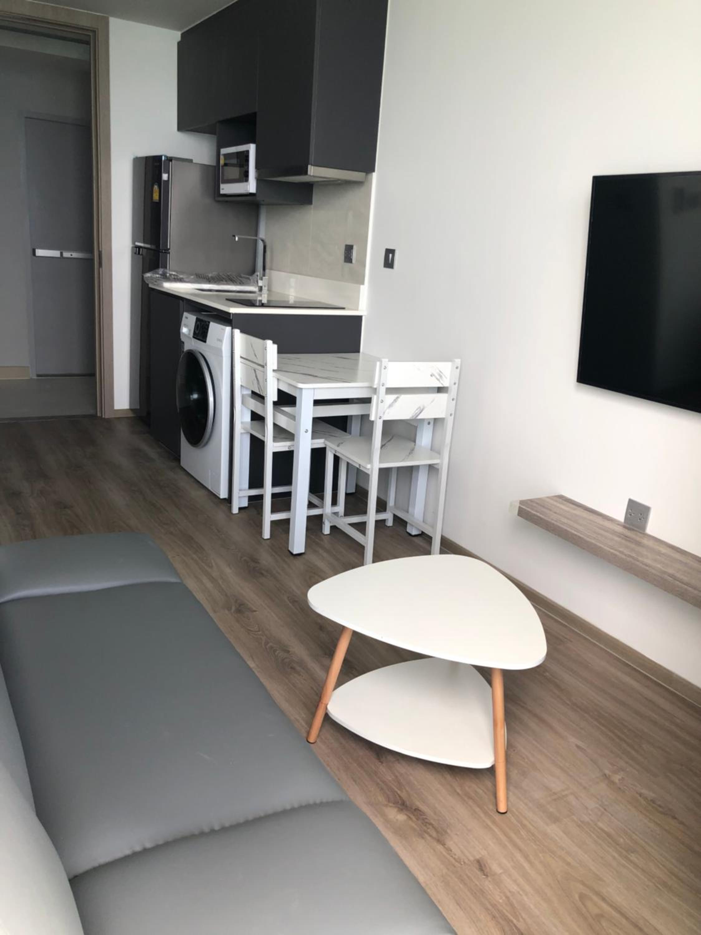 One-Bedroom Apartment - Photo 25