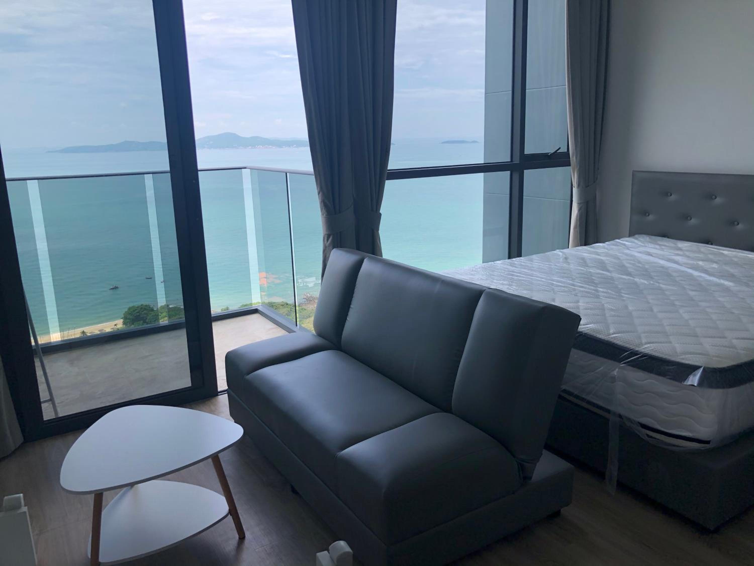 One-Bedroom Apartment - Photo 28