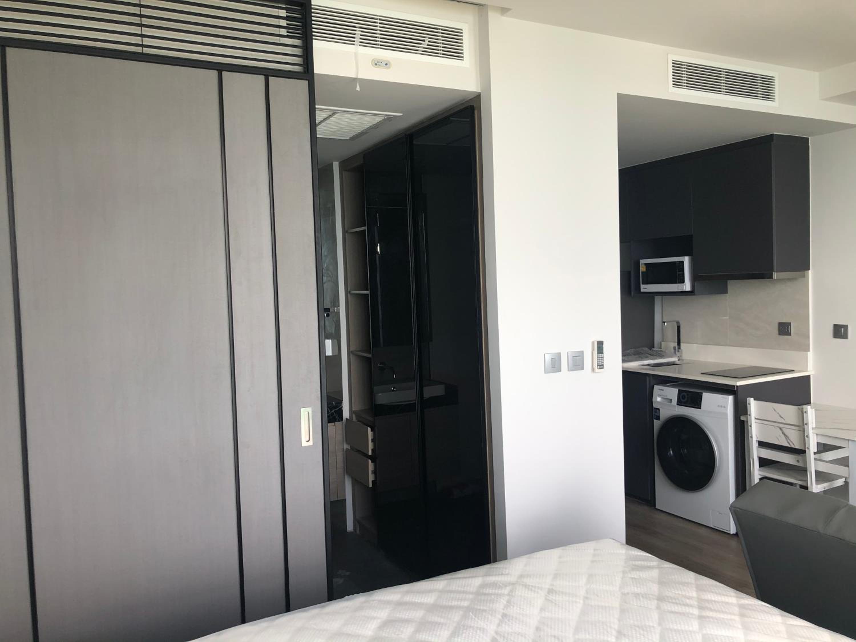 One-Bedroom Apartment - Photo 23