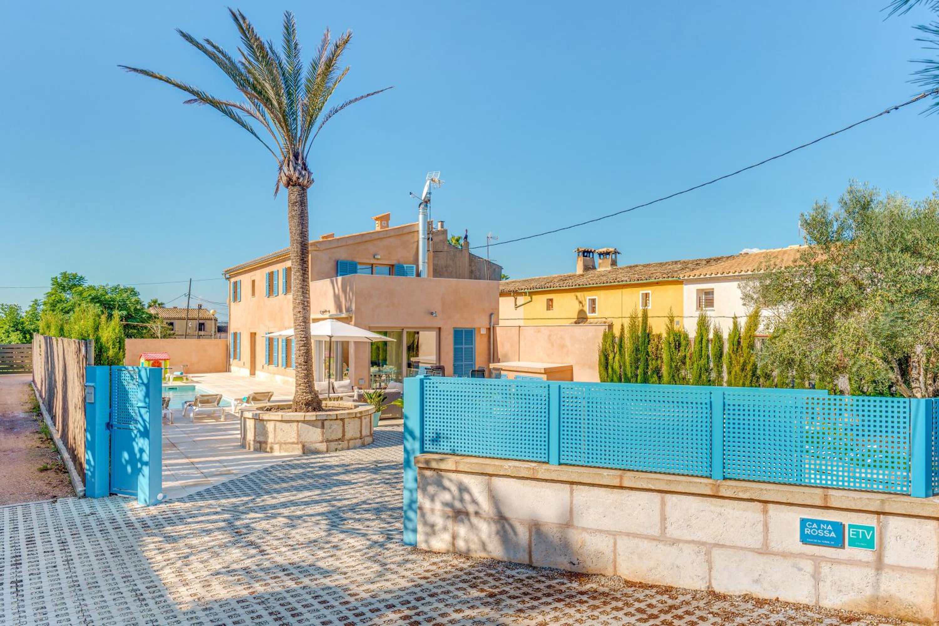 Villa with Garden View - Photo 18