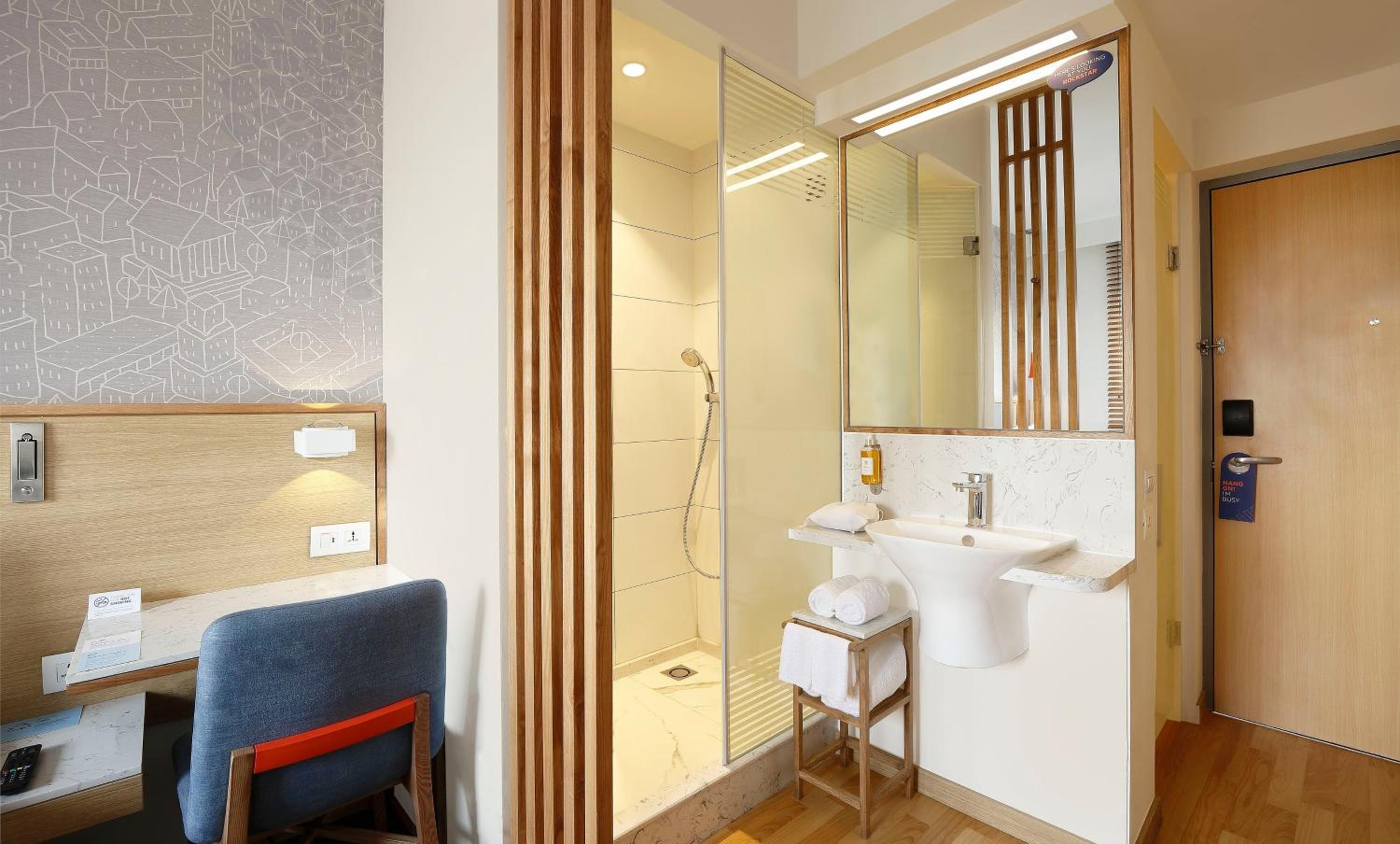 Standard Room -  Complimentary Early Check-In by 1PM - Late Check-Out by 2PM (Subject to availability), 10% Discount on Laundry photo 2