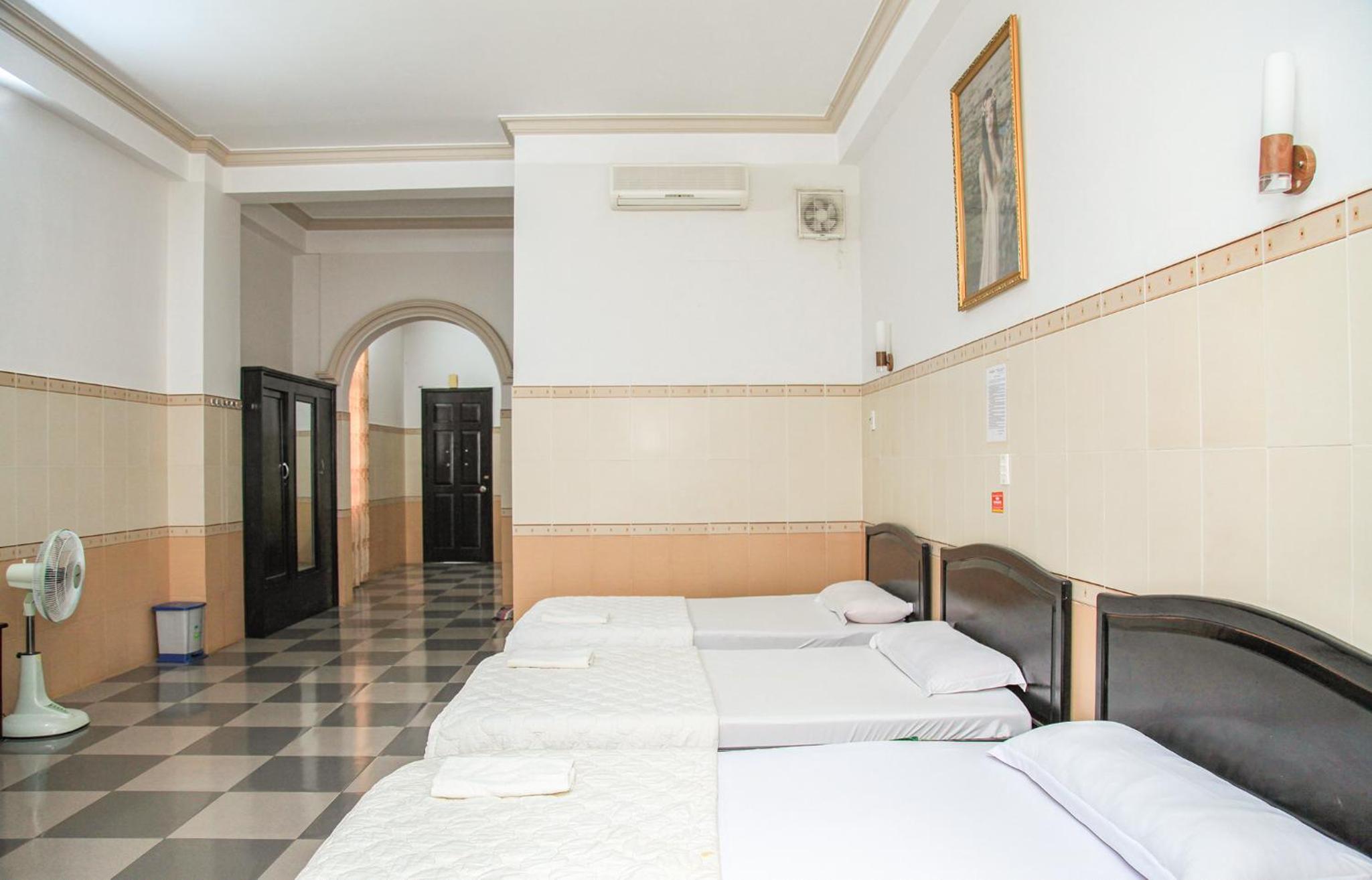Mixed Dormitory Room