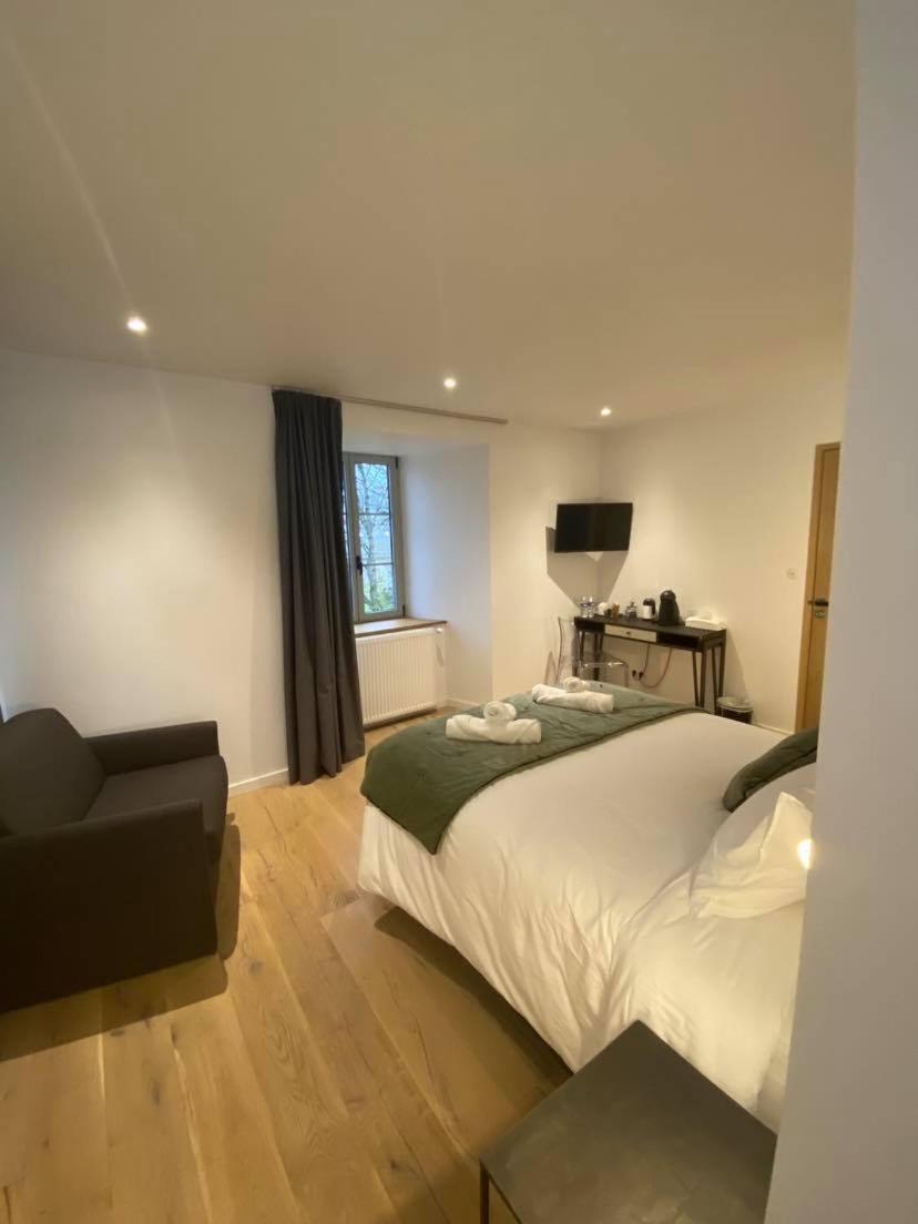 Deluxe Room (2 Adults + 1 Child) photo 2