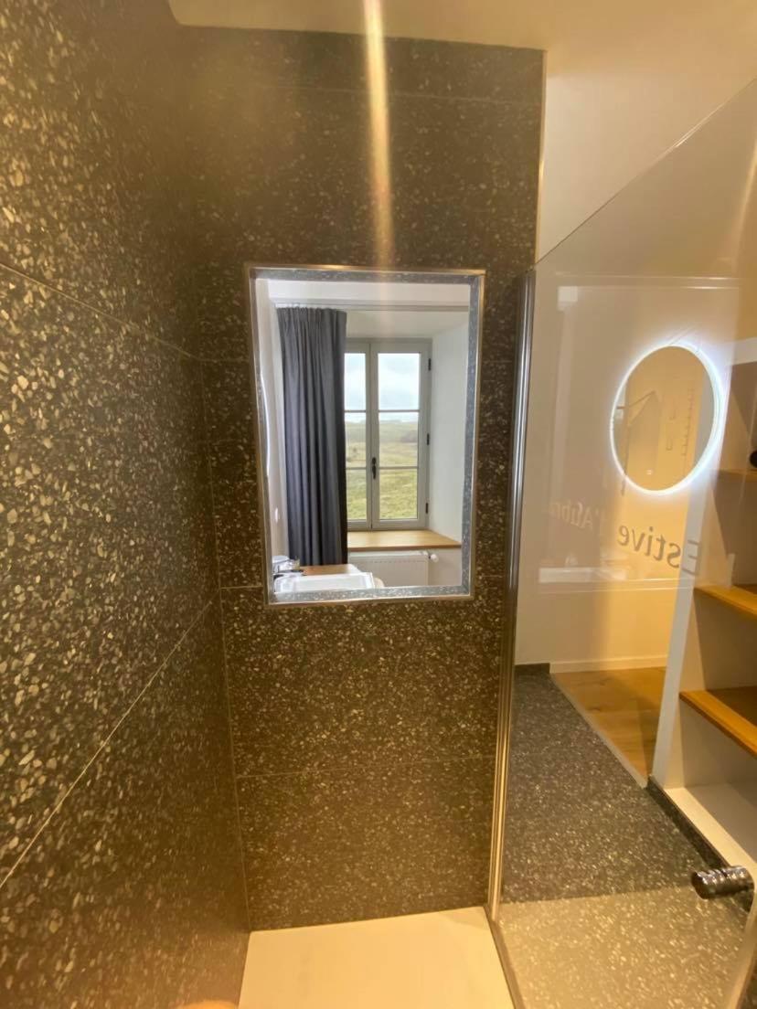 Deluxe Room (2 Adults + 1 Child) photo 3
