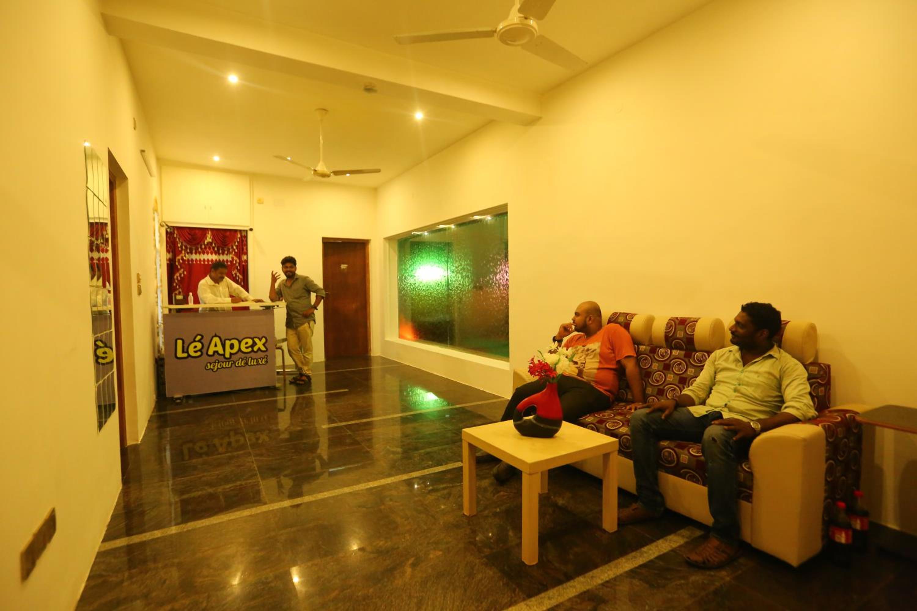 Double Room with Park View - Photo 6
