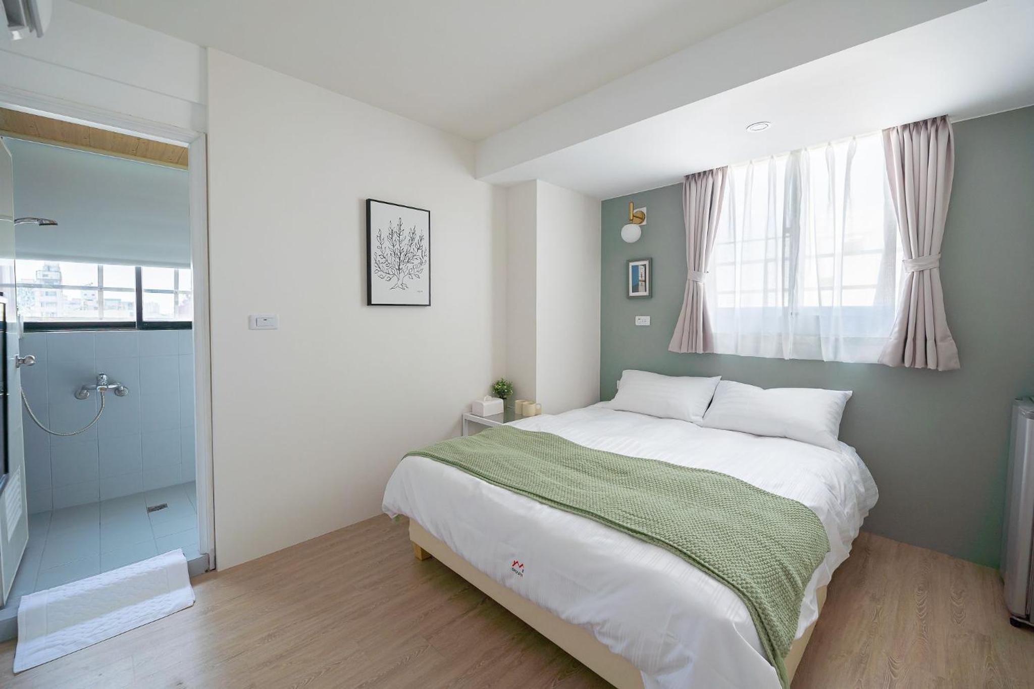 Standard Double Room - Photo 6