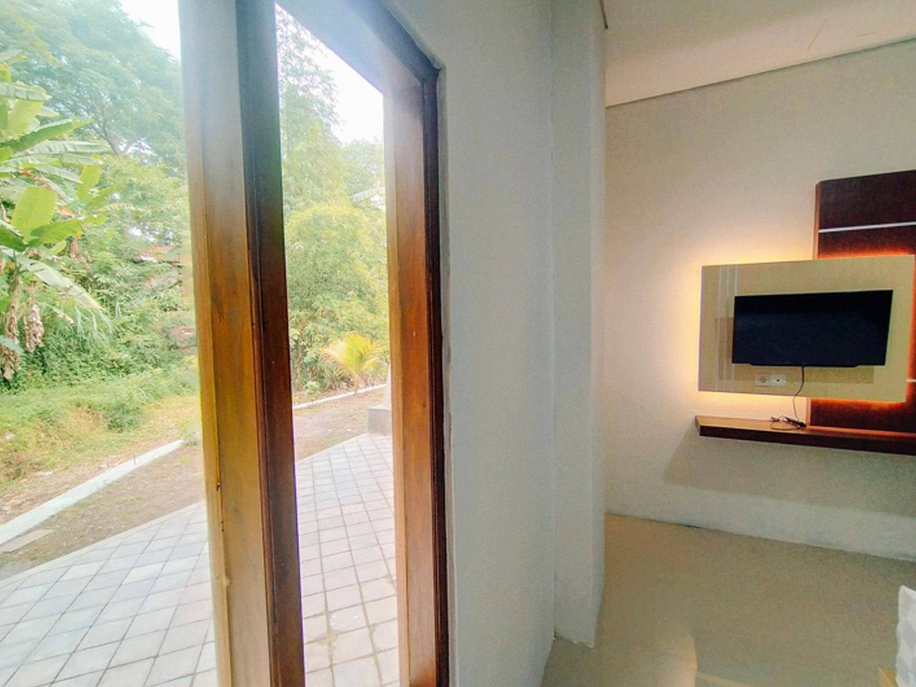 Deluxe Room - Photo 5