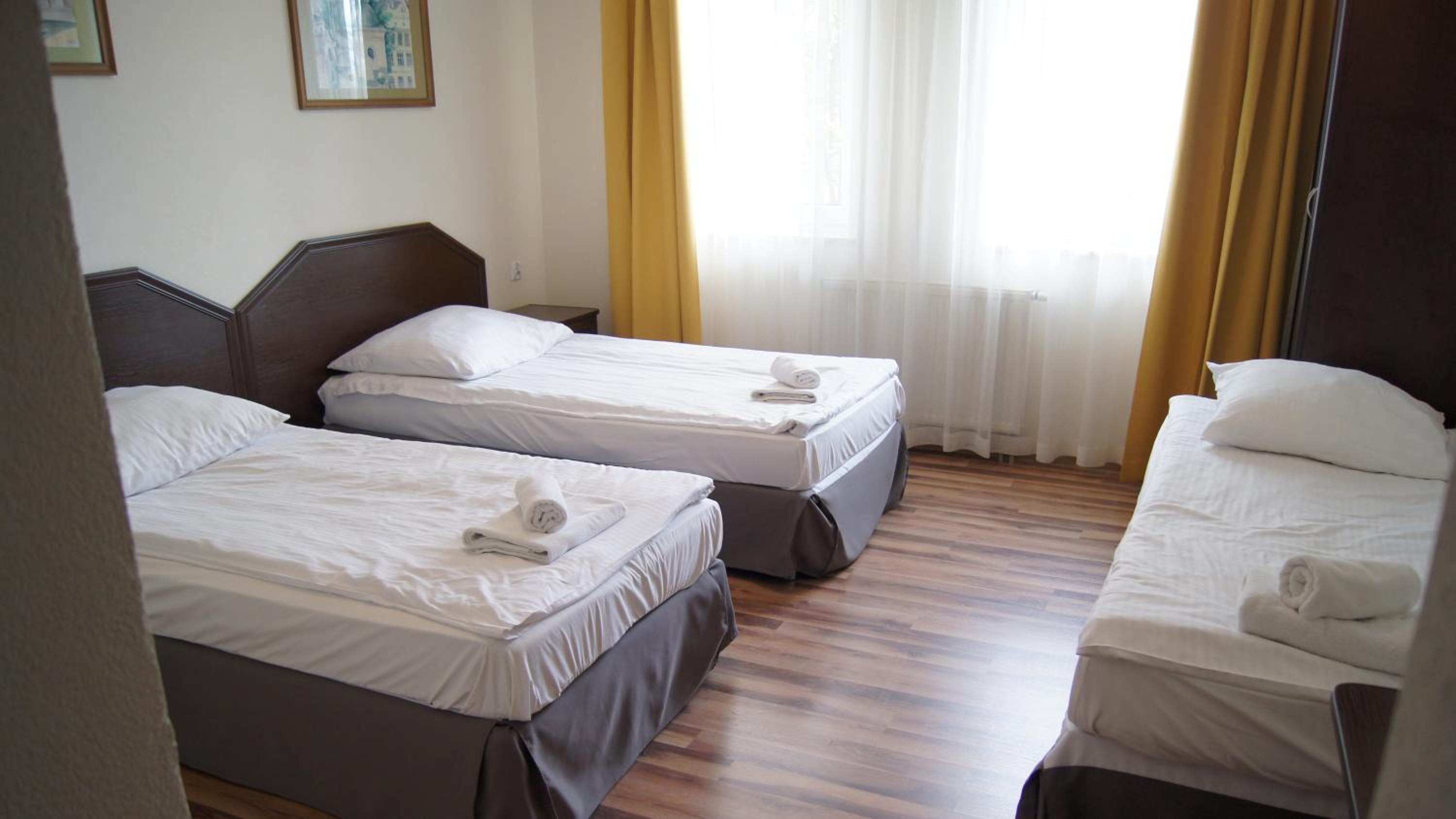 Large Twin Room photo 3