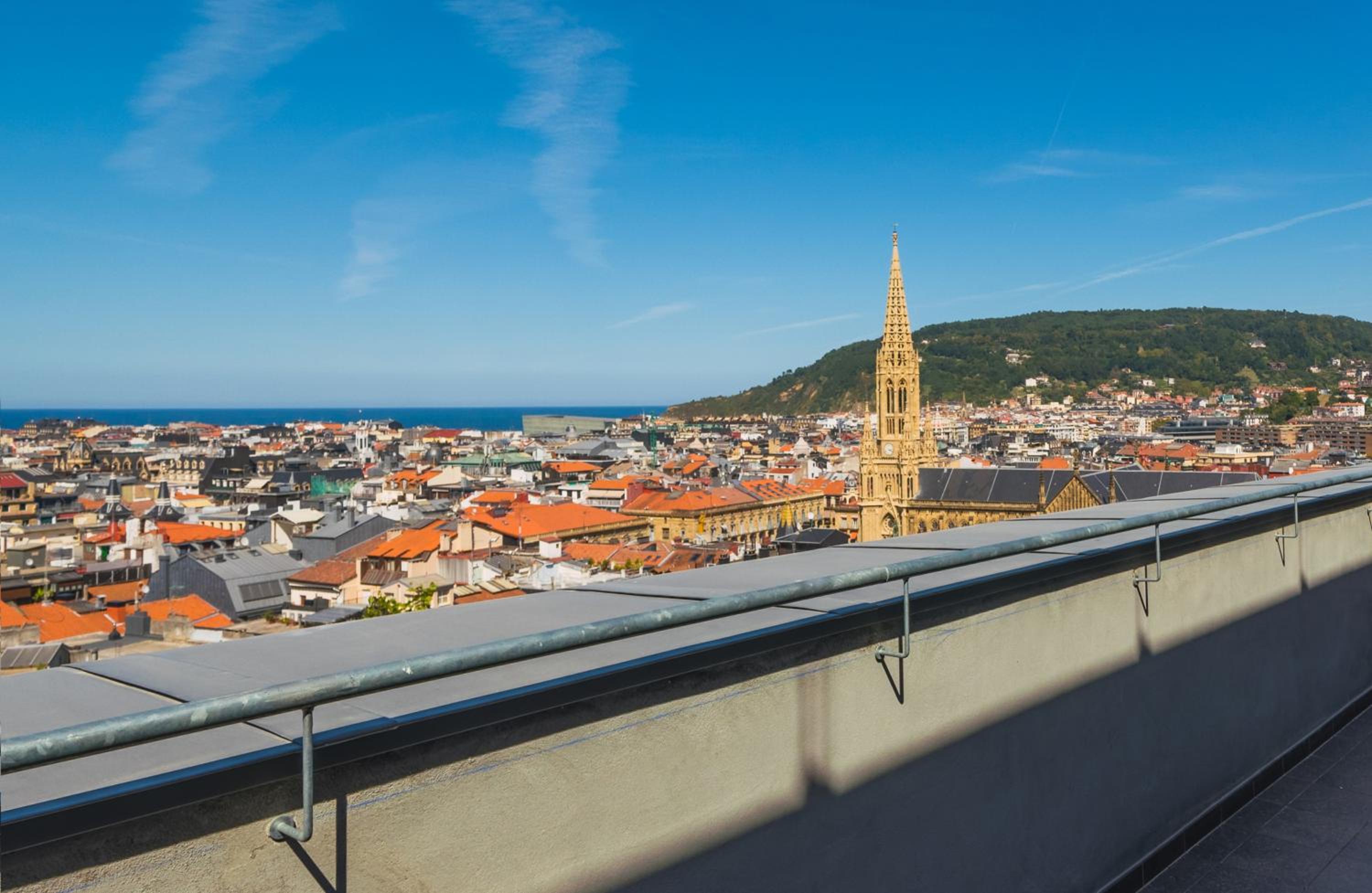 Junior Suite with Terrace and Sea View photo 2