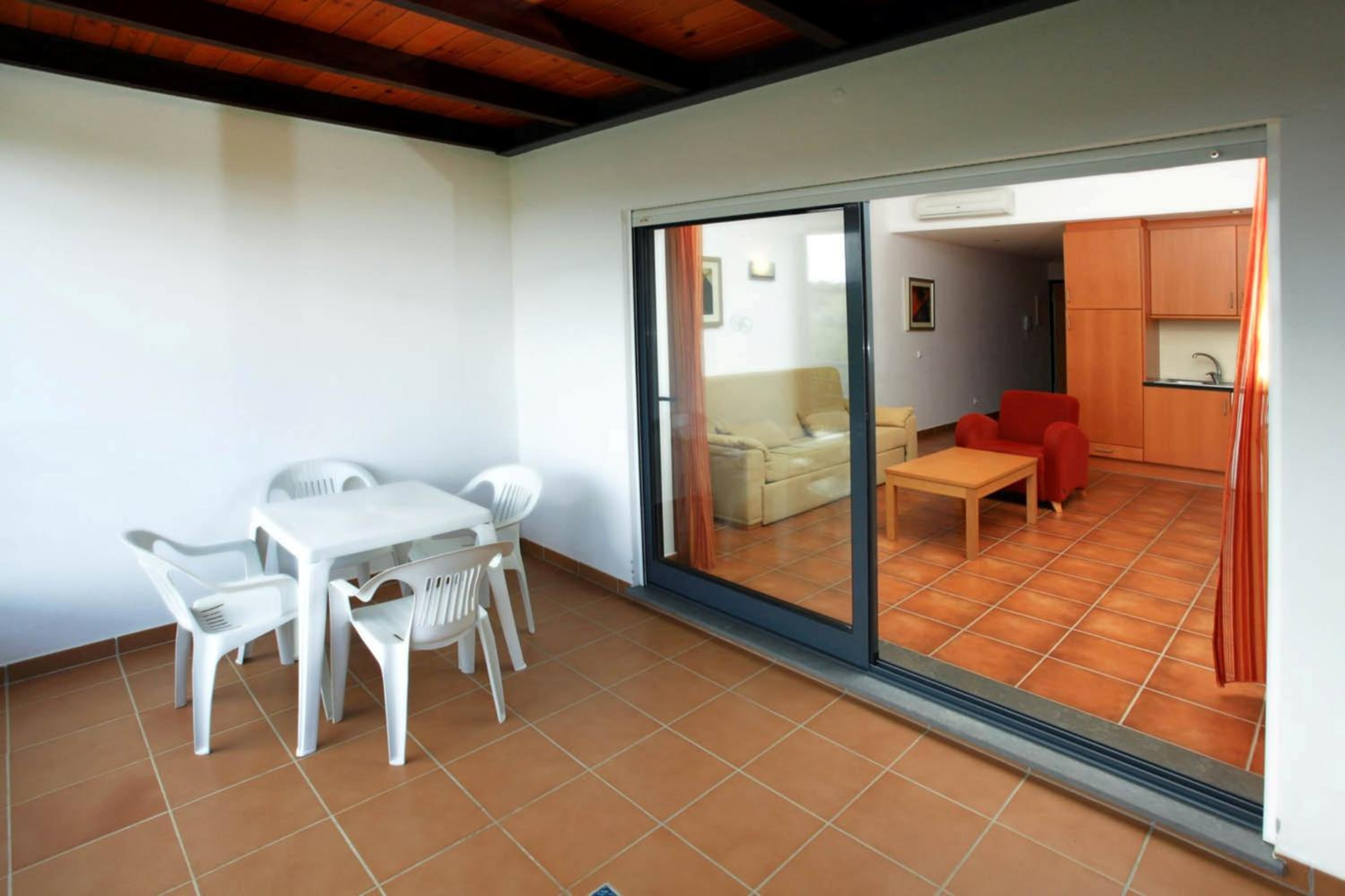 Three-Bedroom Apartment (8 Adults) photo 3