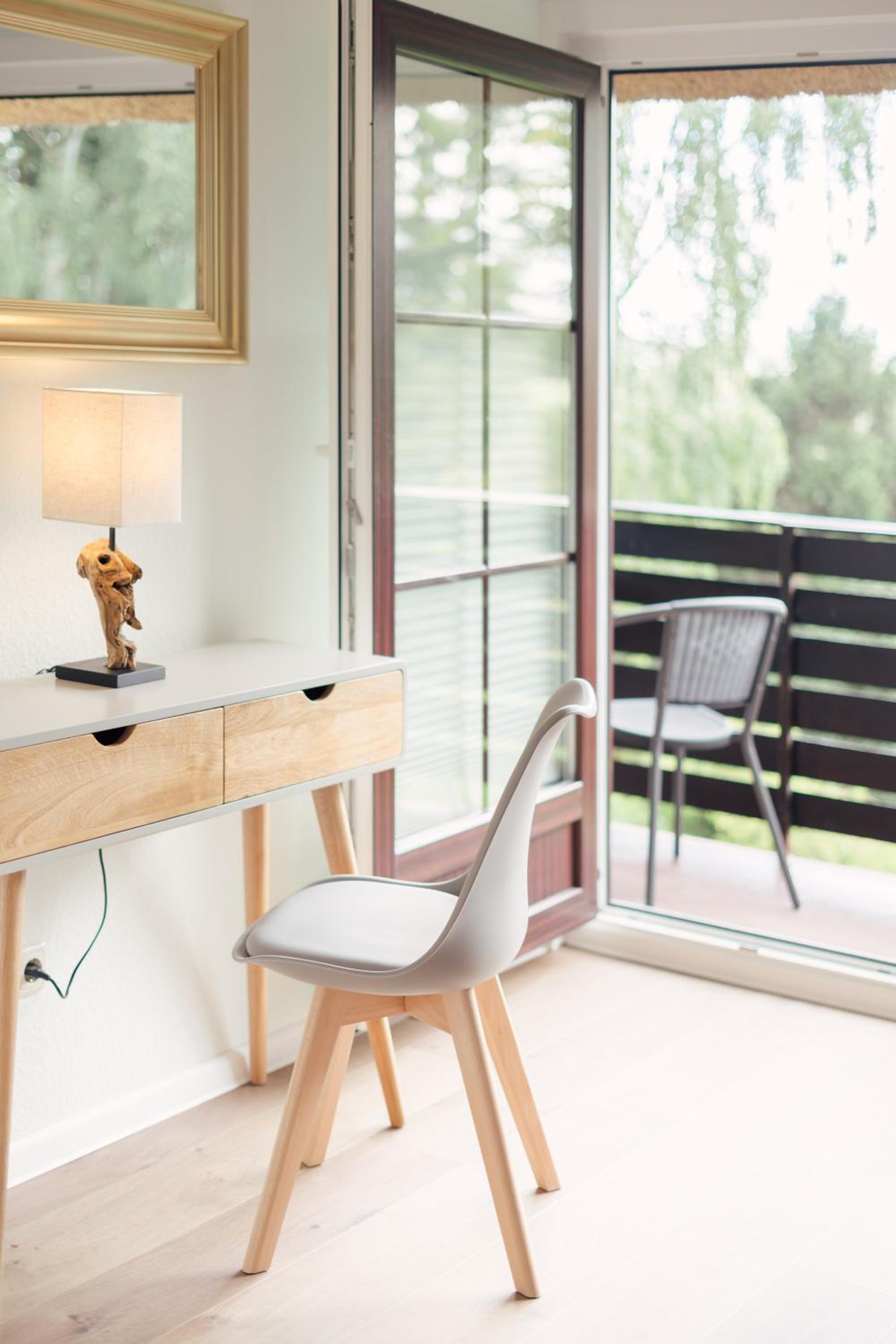 Apartment with Balcony - Photo 14