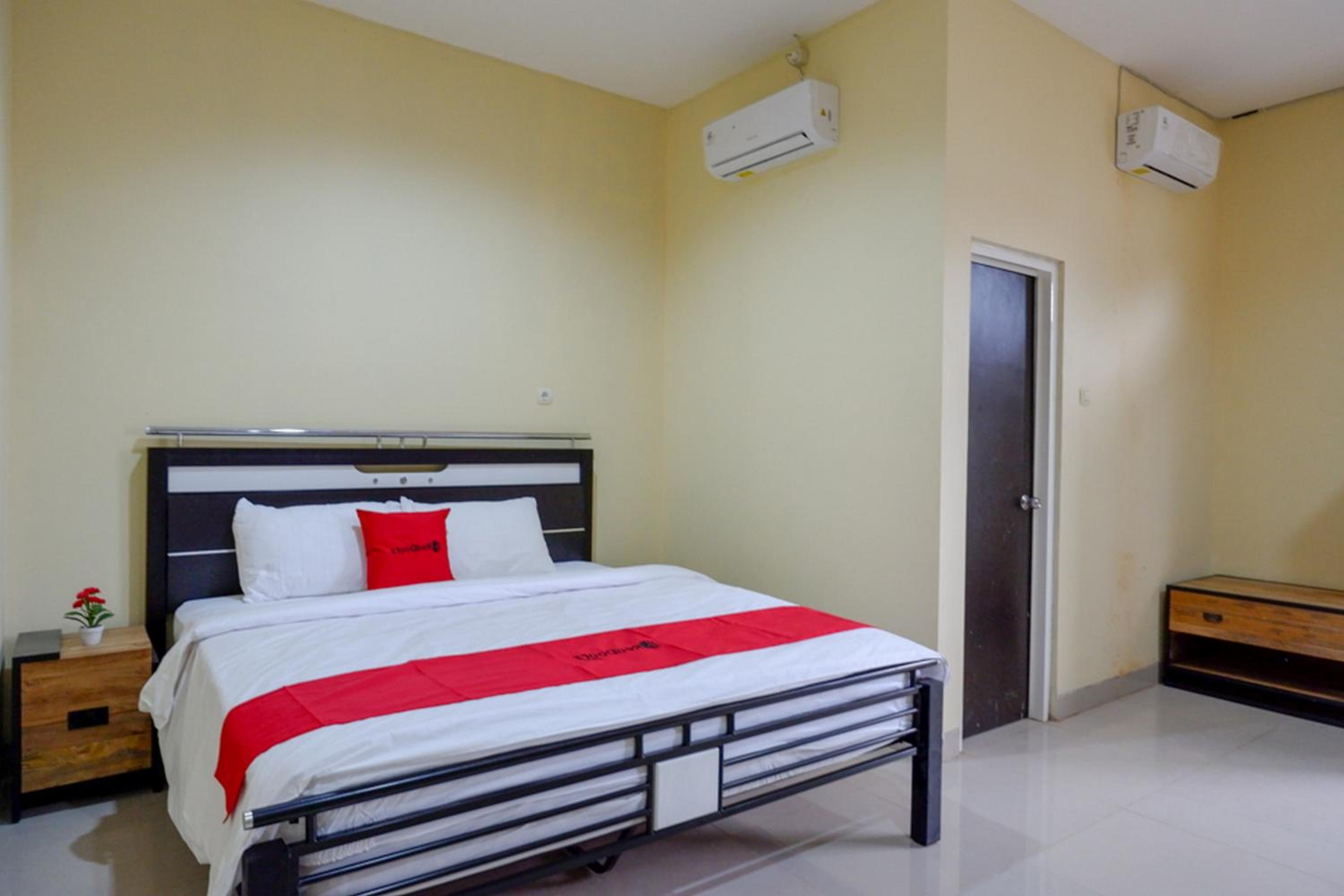 Deluxe Room - Photo 1