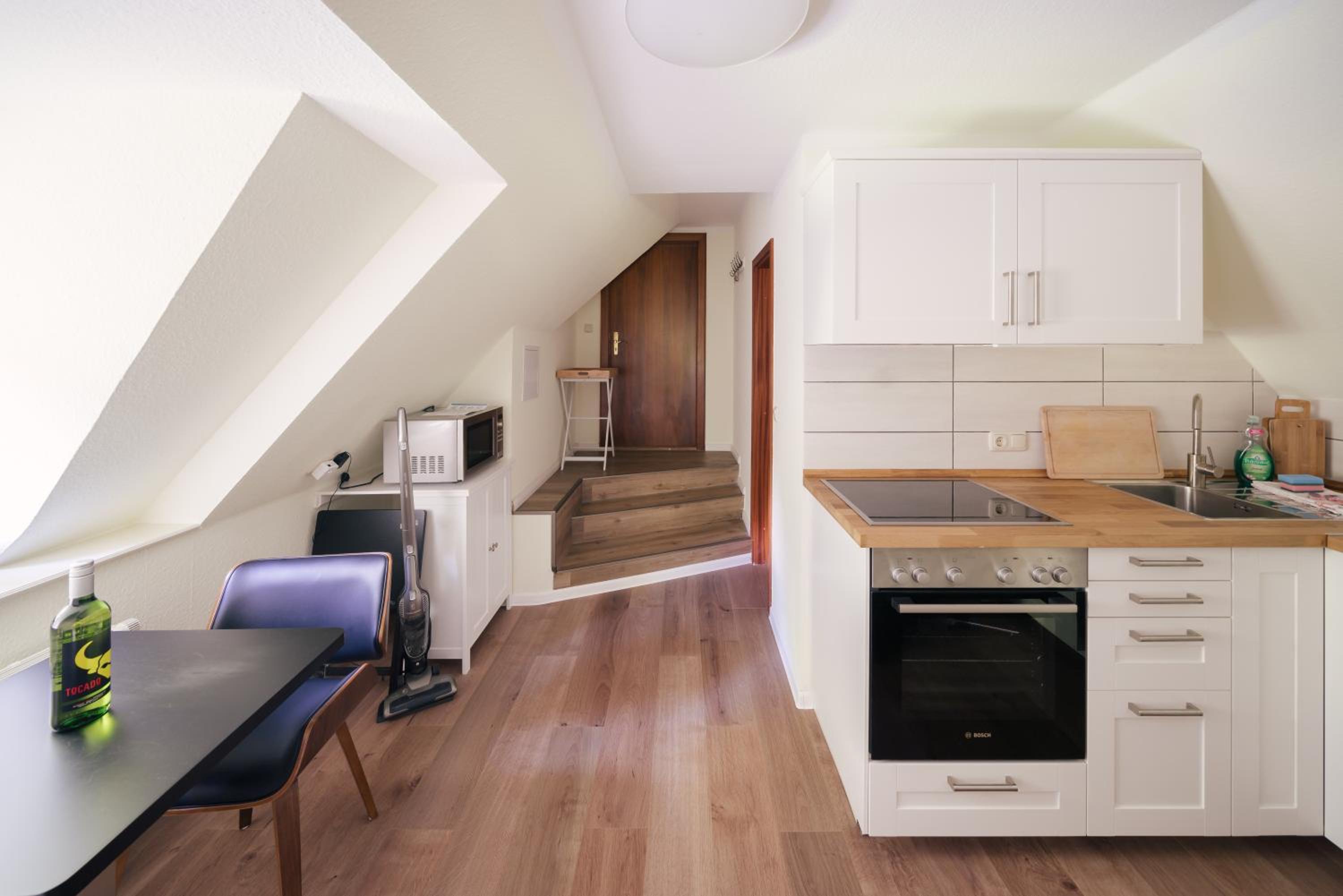 Studio Apartment - Photo 10